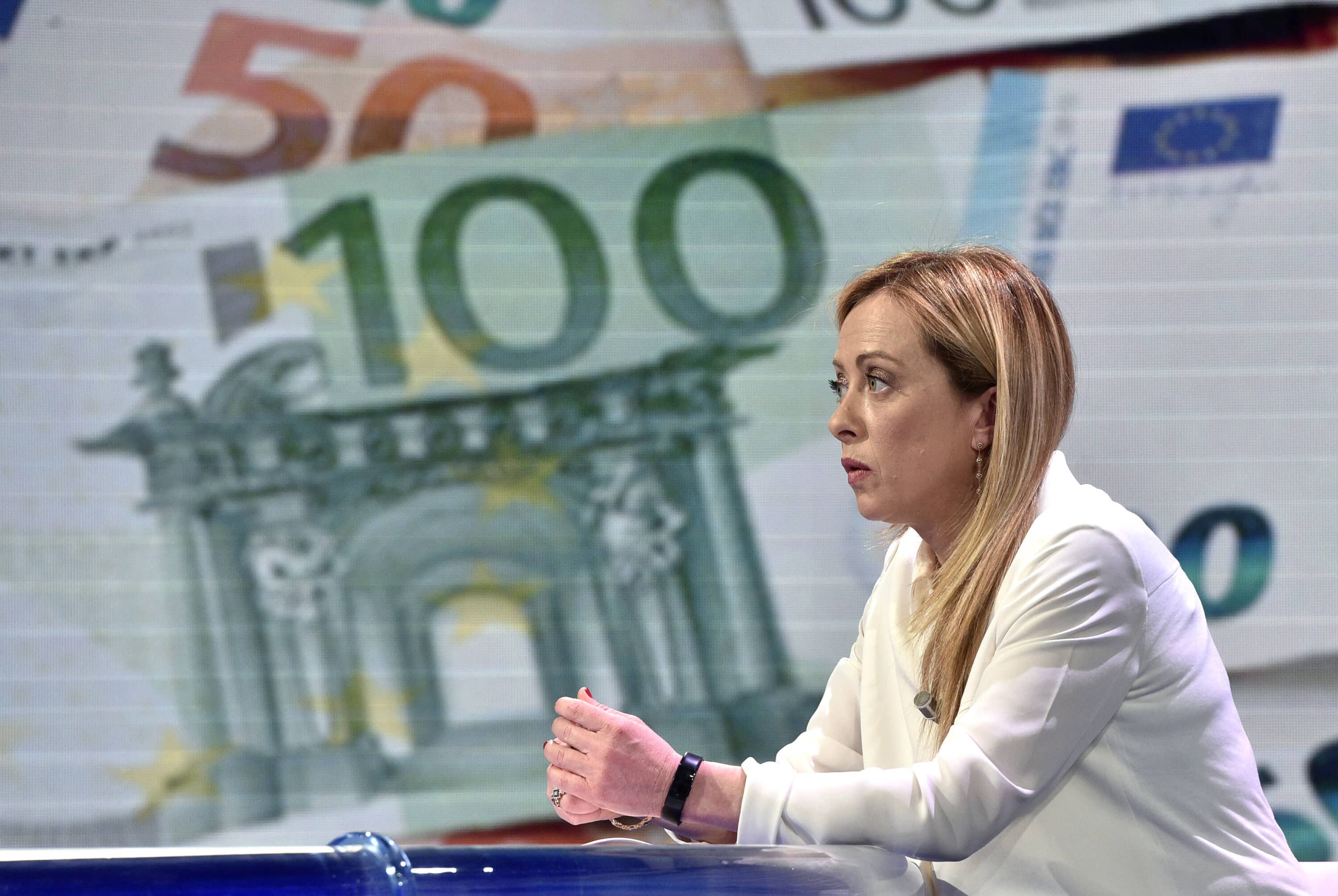Addio all’assegno unico: il governo pronto a cancellarlo e rimpiazzarlo per piantare un’altra bandierina