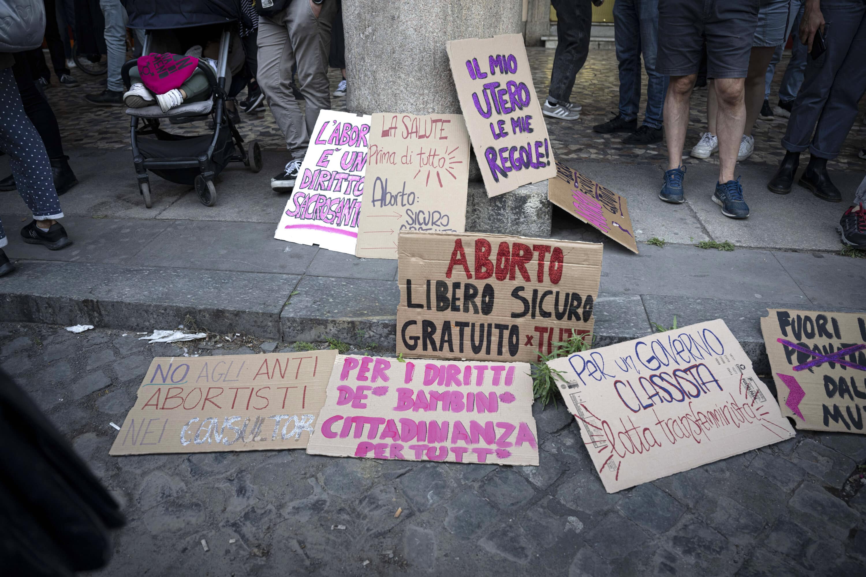 Leggi Usa contro l’aborto: due anni di Calvario per le donne. Human Right Watch: crisi dei diritti umani