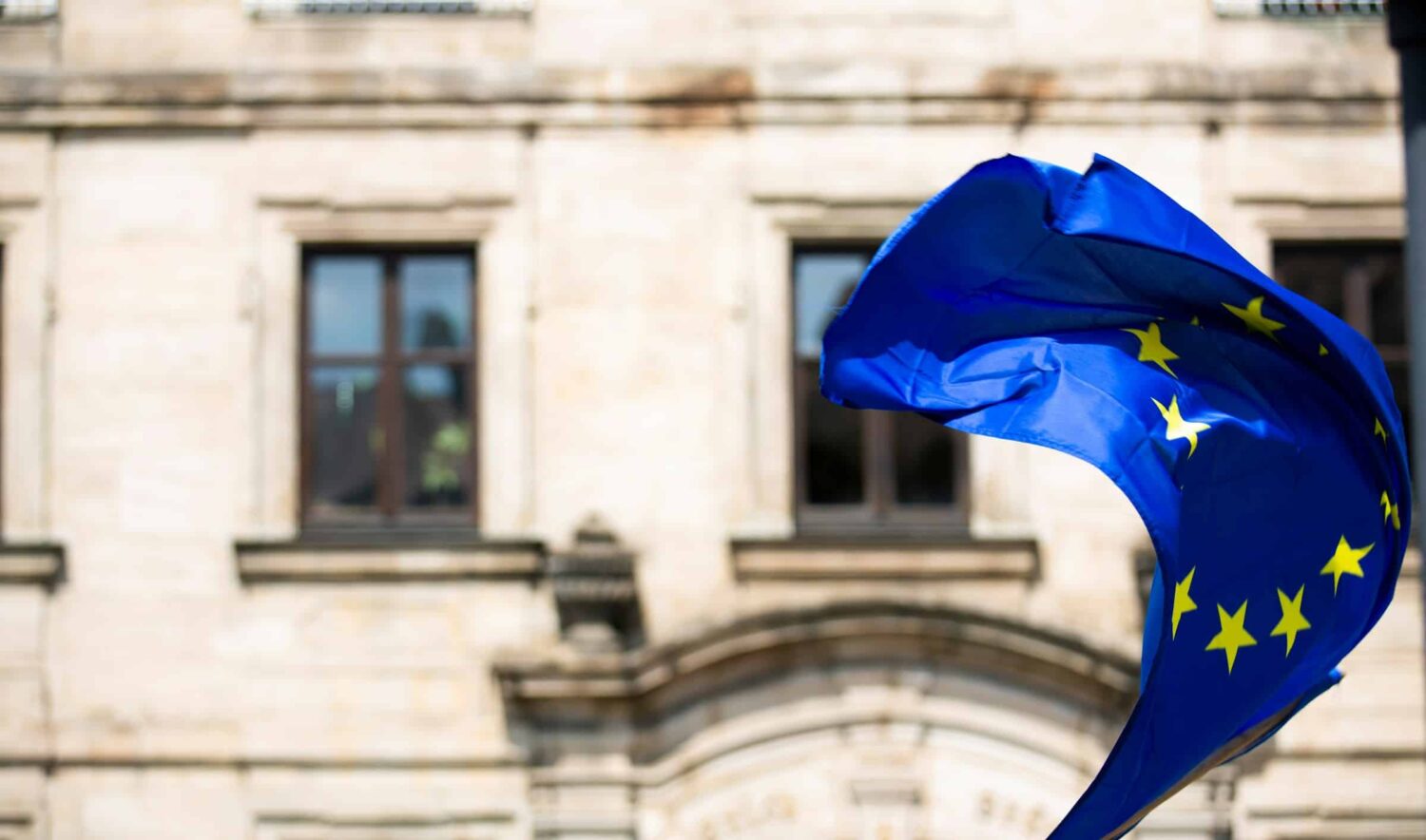 Avanza l’onda nera in Europa. L’allarme di Politico: “Cresce la destra radicale”