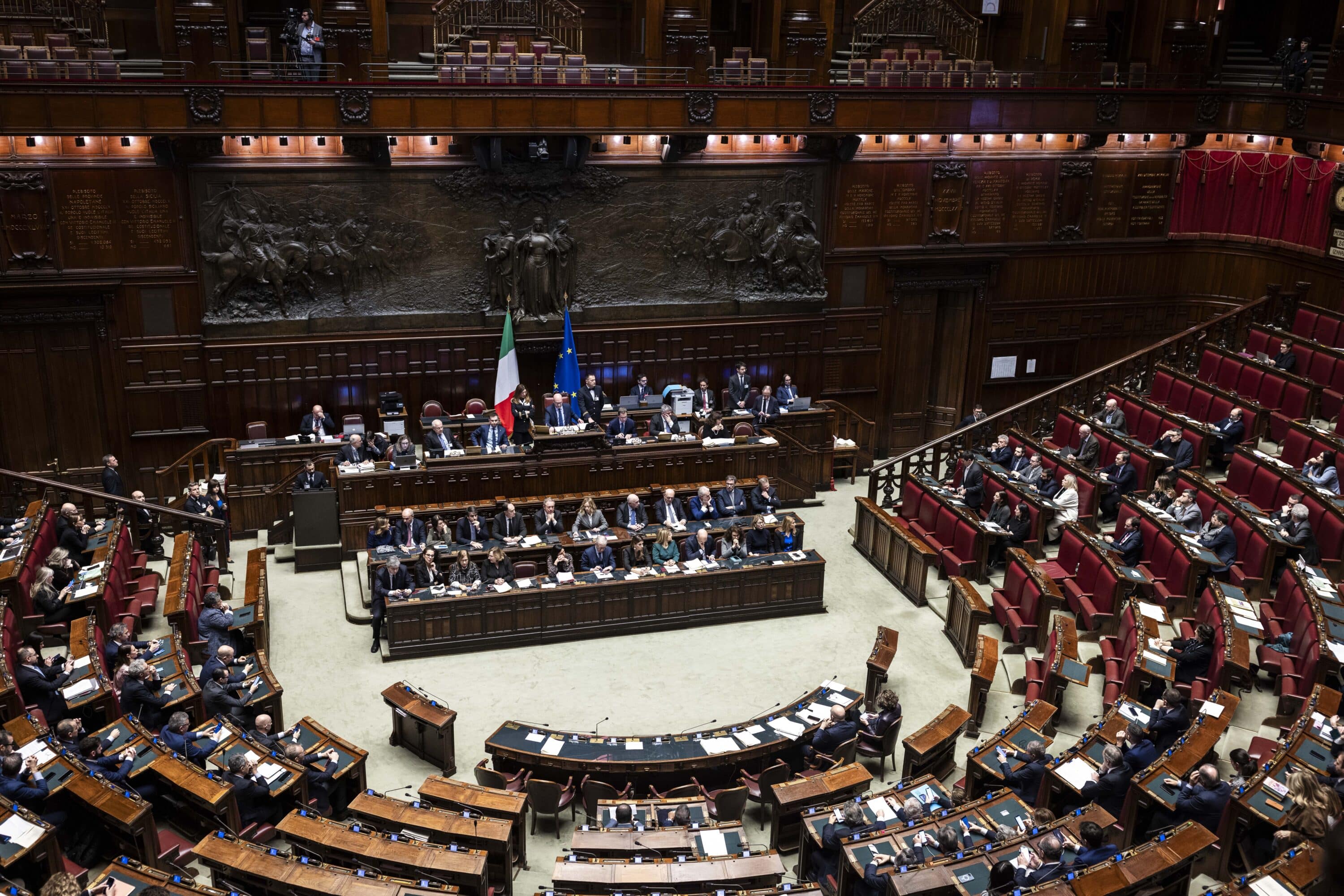 Mozione farsa sulla Palestina, dalle destre secco No al riconoscimento diretto: “Decide Israele”