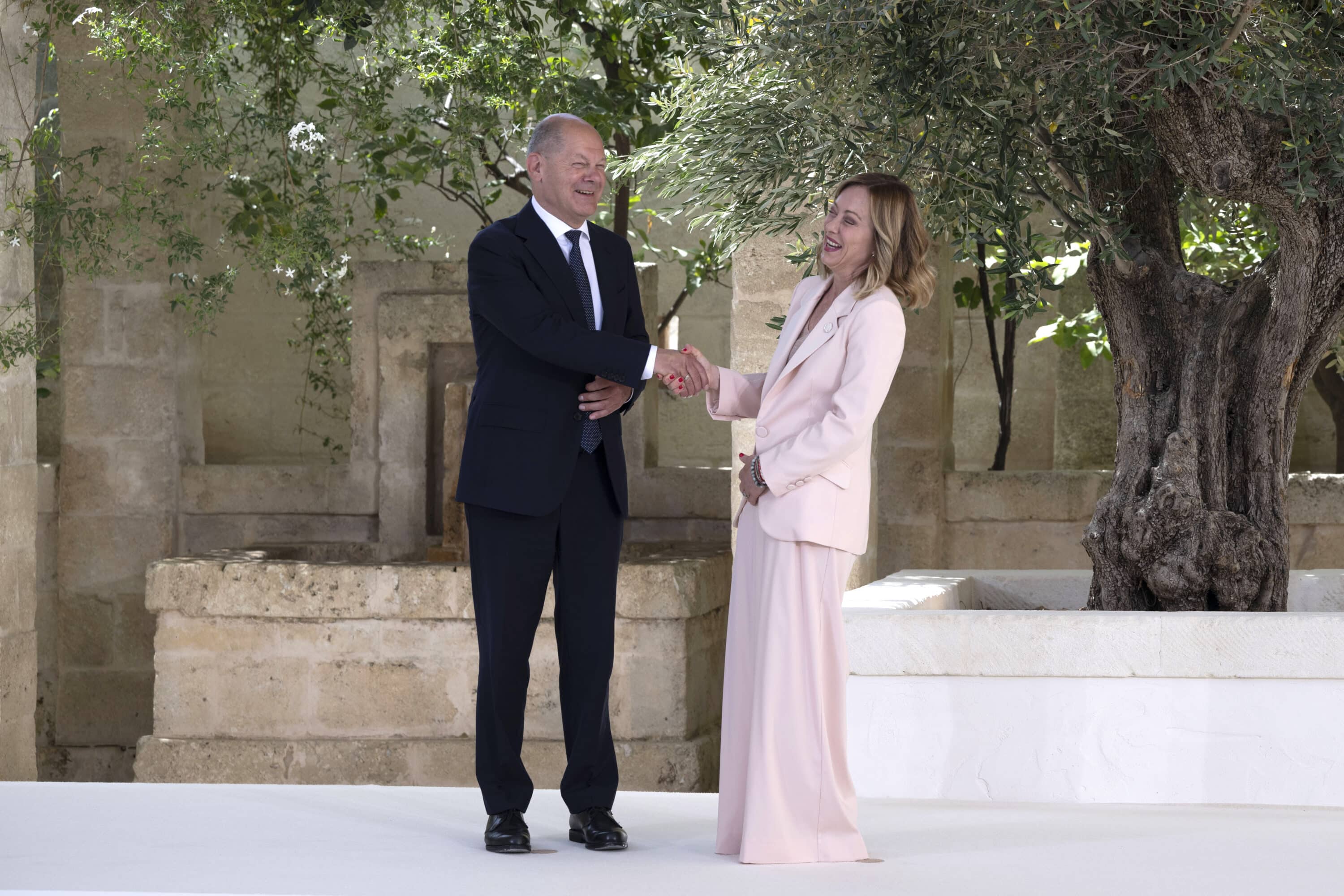 Brutto segnale dalla Germania: Scholz resuscita il Muro e seppellisce l’Europa
