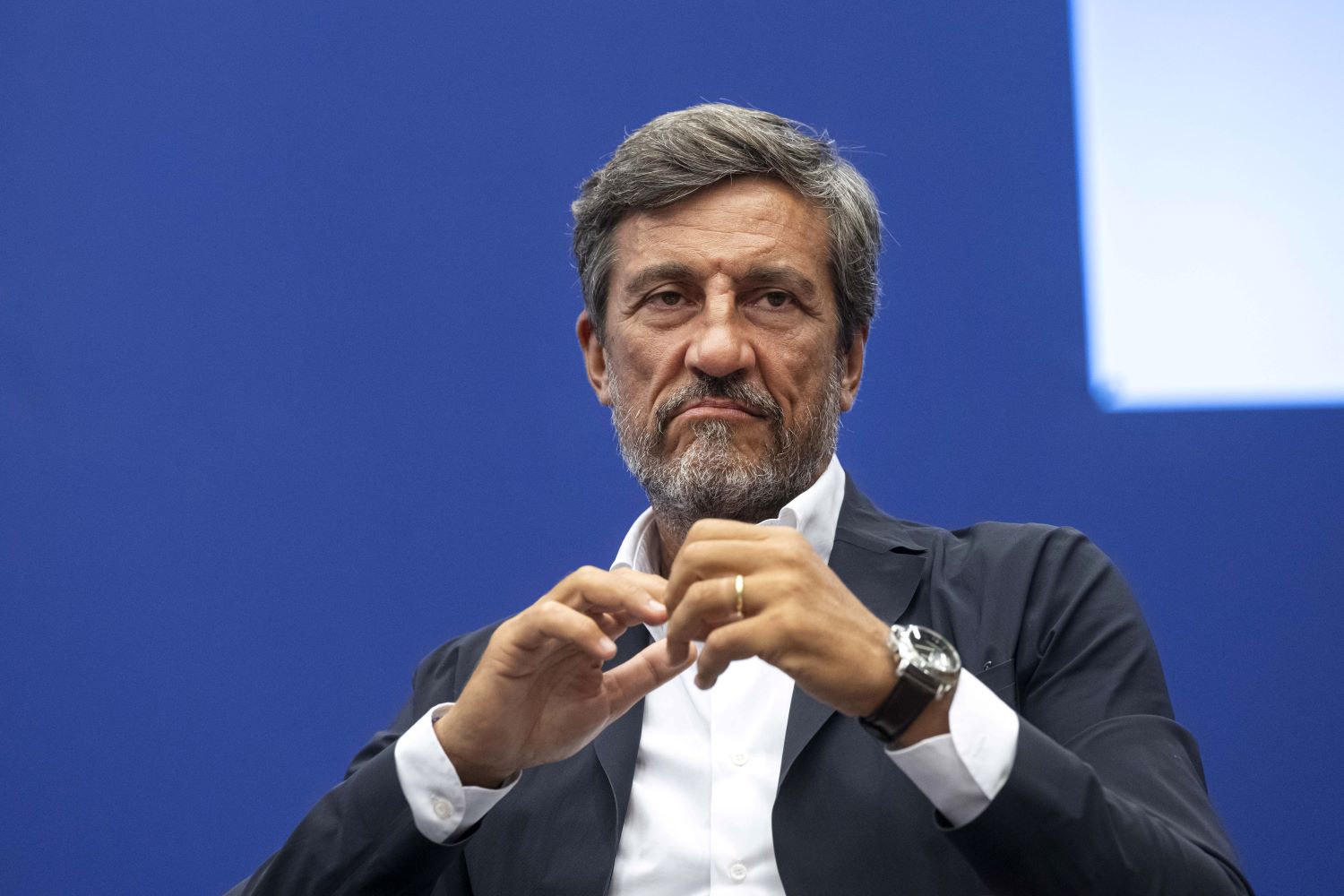 Dopo il caso dell’insulto a Formigli, spuntano i post fascisti: bufera in Rai sul meloniano Corsini
