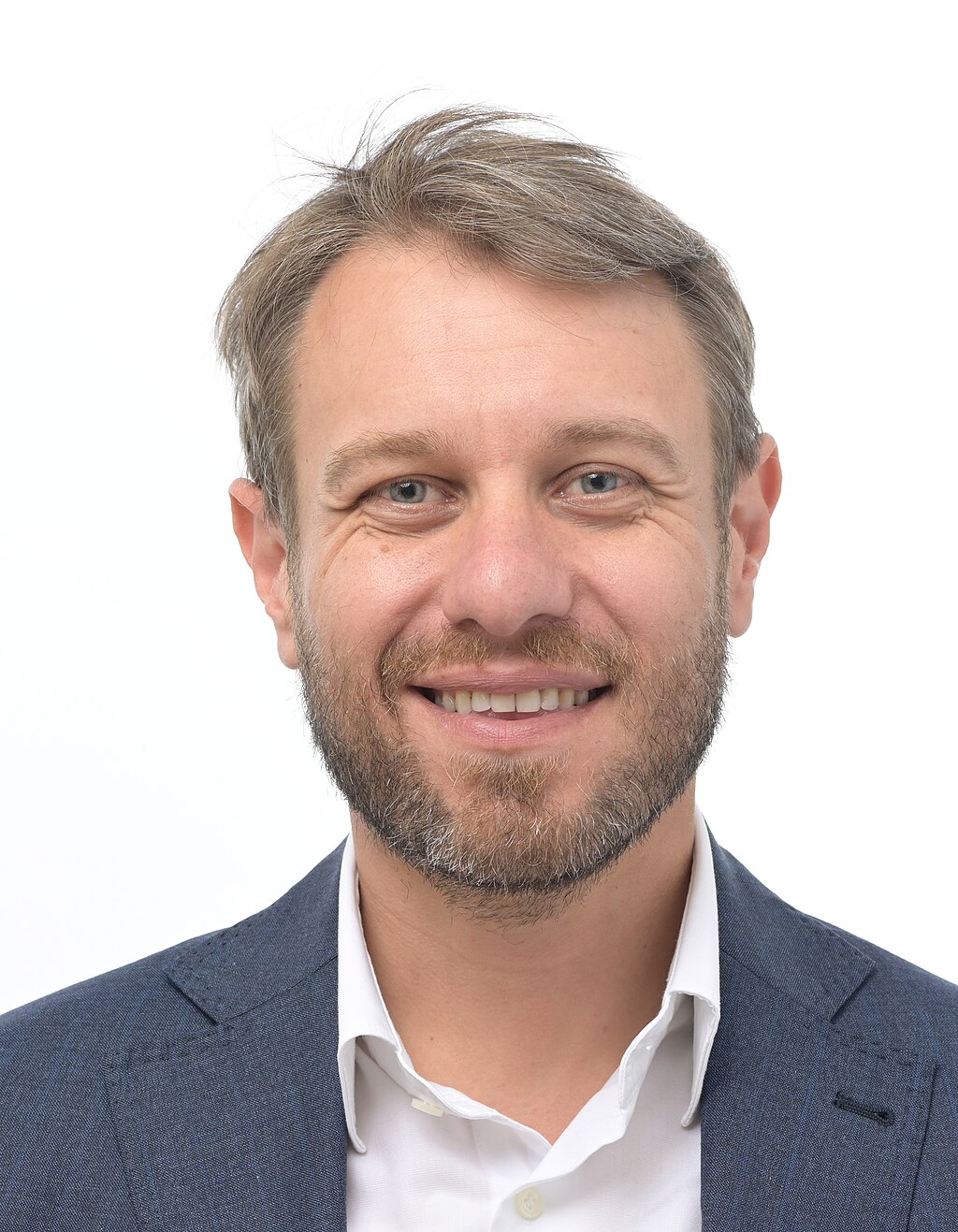 “Salvare le spese per la Difesa è un’idea immorale che ci indigna”. Parla l’europarlamentare M5S, Danilo Della Valle