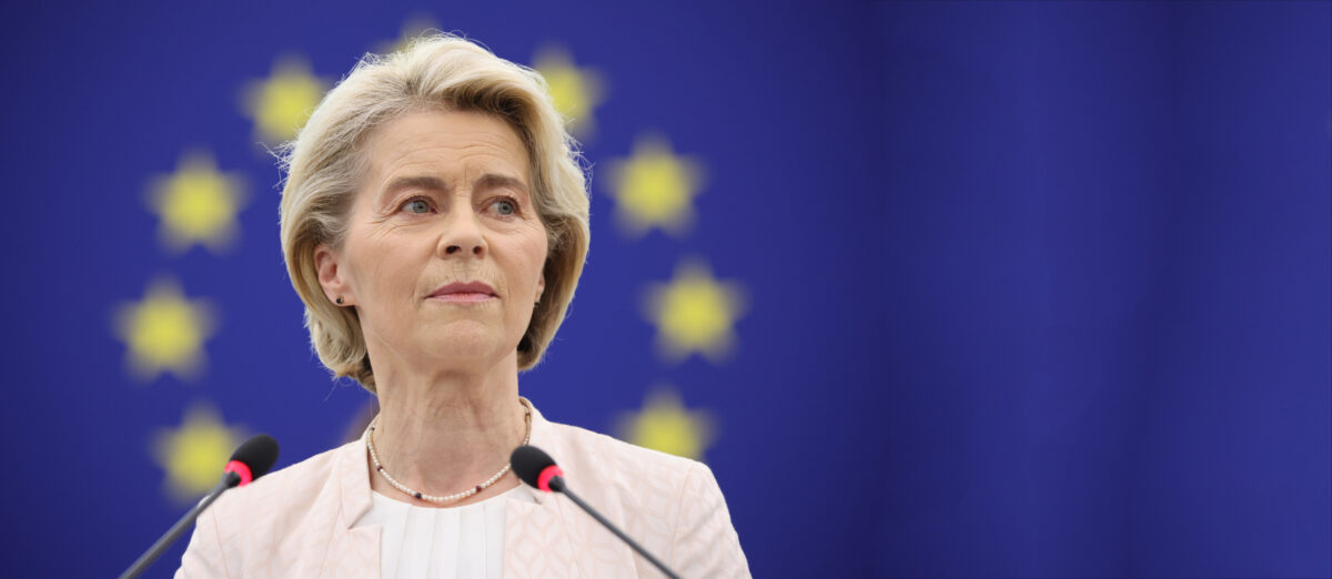 Il volo su cui viaggiava Ursula von der Leyen avrebbe subito “un attacco informatico russo”. Lo rivela il Financial Times Il volo su cui viaggiava Ursula von der Leyen avrebbe subito “un attacco informatico russo”. Lo rivela il Financial Times