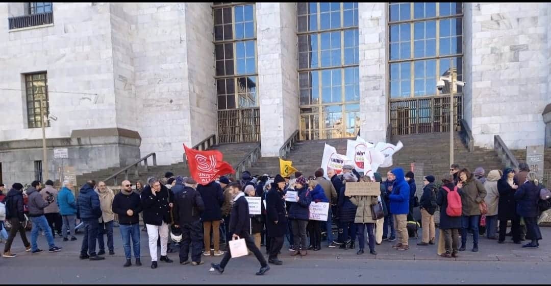 “Decidete con chi stare”: Sala attacca i ribelli dell’inciucio Salva-Milano