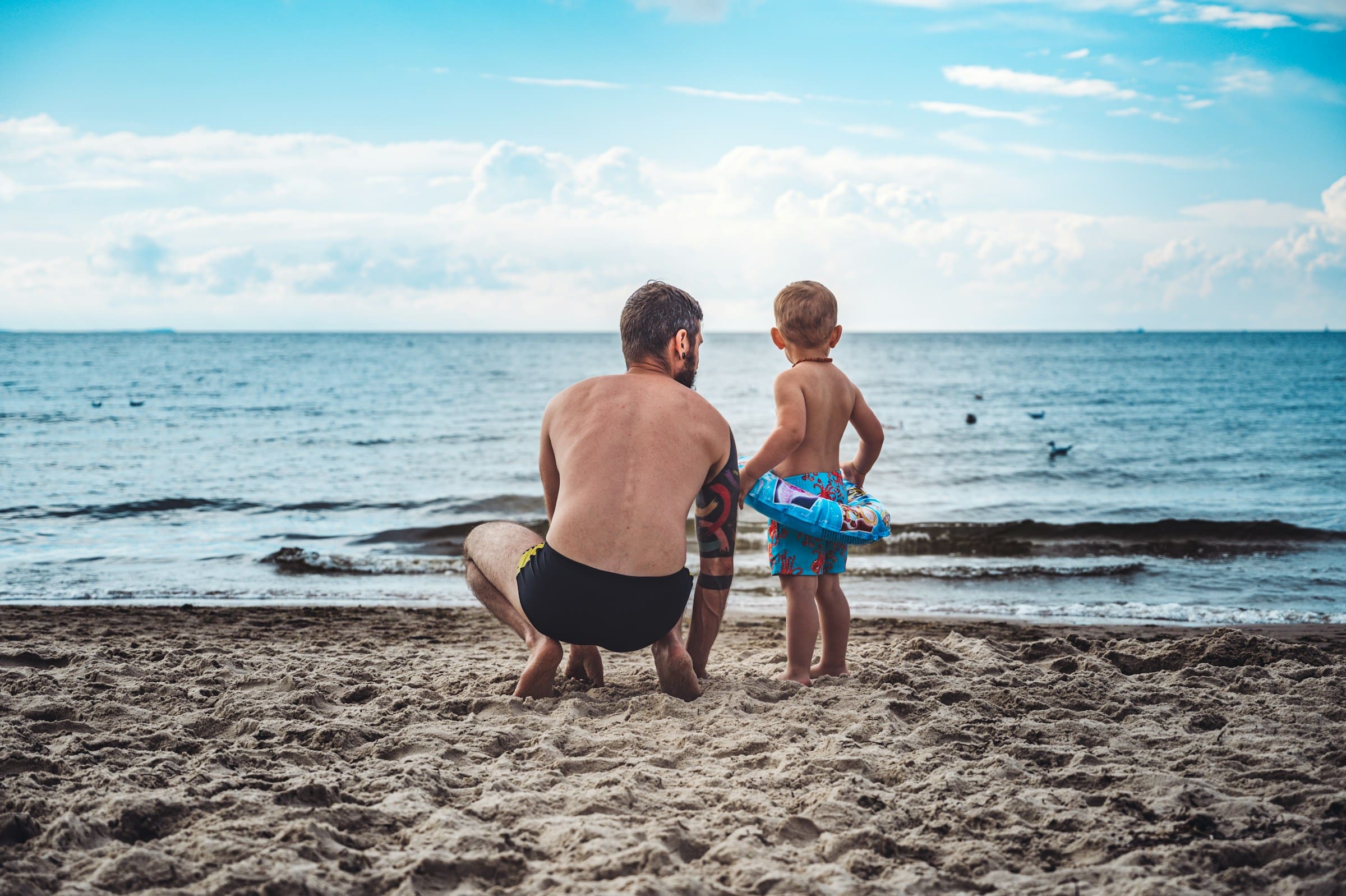 L’Italia si salva grazie agli stranieri, ma anche loro fanno meno figli: la fotografia del declino demografico