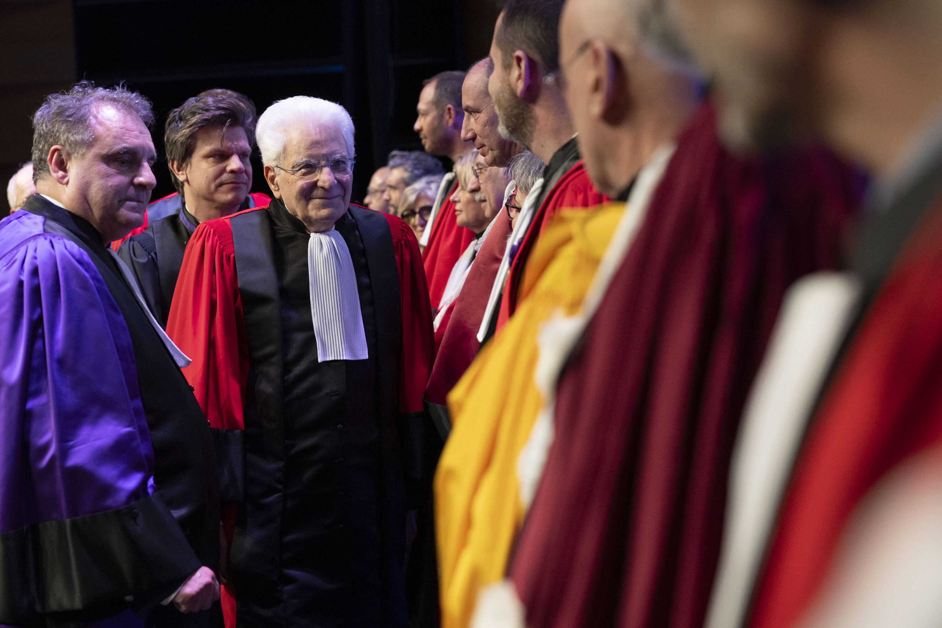 Mattarella contro i neo-feudatari dello spazio