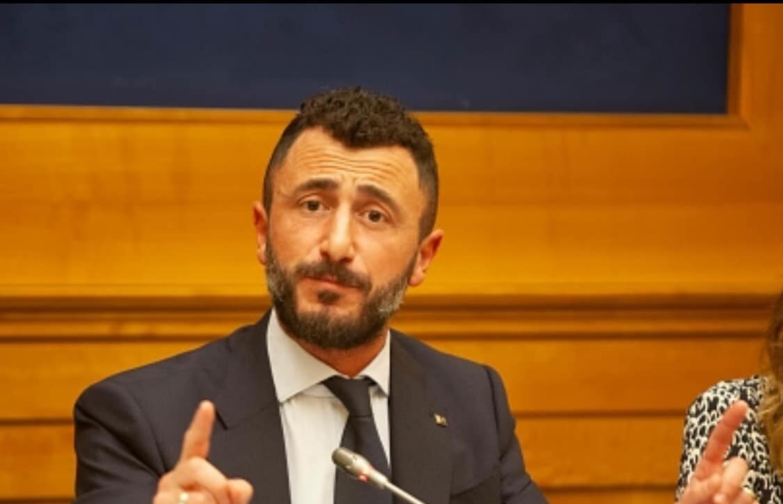 Sparo di capodanno, l’ex Fdi Pozzolo condannato a 15 mesi