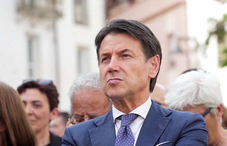 Le destre appese a un cavillo: nuovo stop al salario minimo contro la piaga delle paghe da fame Le destre appese a un cavillo: nuovo stop al salario minimo contro la piaga delle paghe da fame