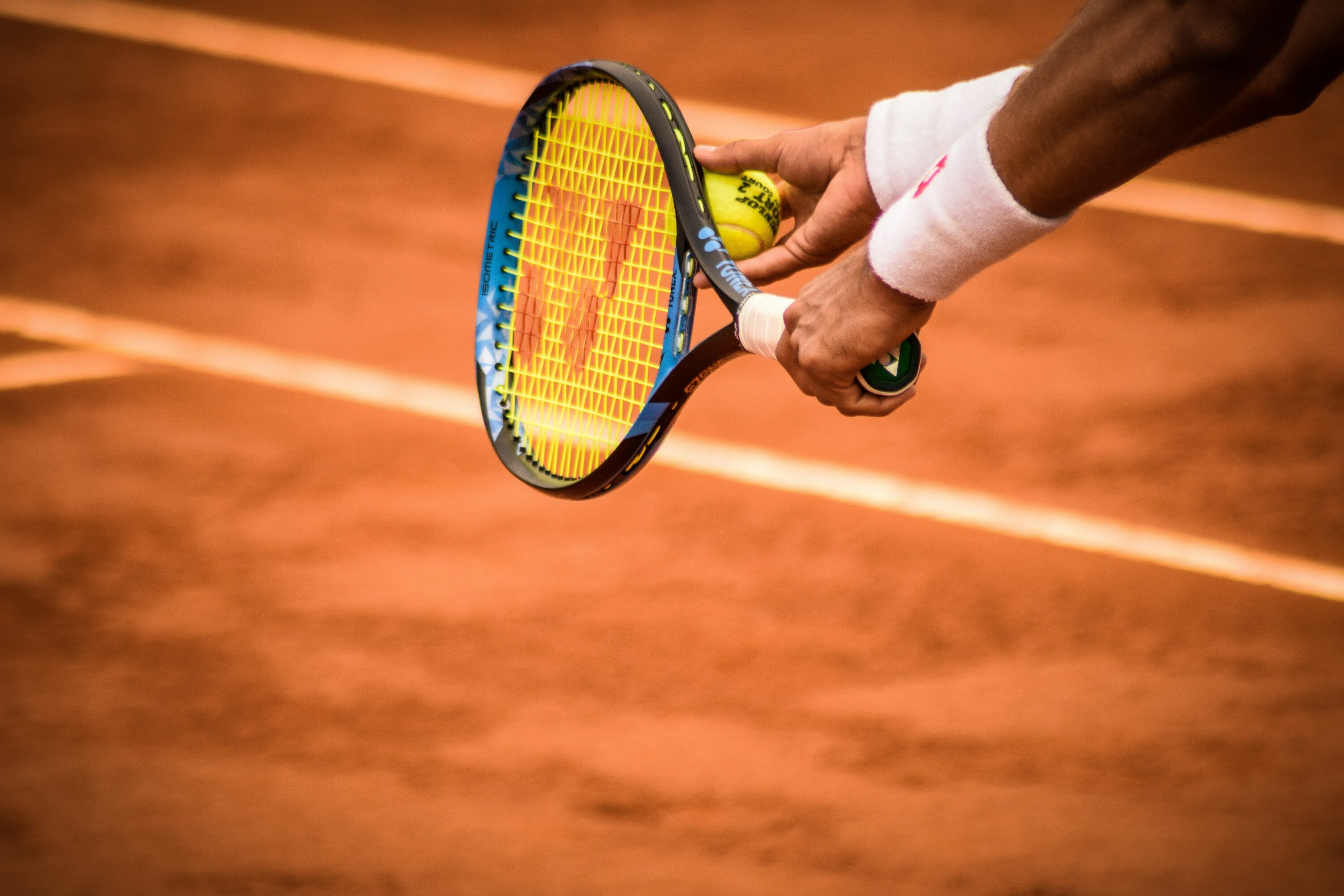 Roland Garros, le semifinali di Sinner e Musetti non verranno trasmesse in chiaro in tv: perché e cosa può succedere per l’eventuale finale Roland Garros, le semifinali di Sinner e Musetti non verranno trasmesse in chiaro in tv: perché e cosa può succedere per l’eventuale finale