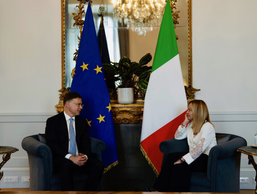 armi a kiev le mandano gli usa ma le pagano i paesi nato trump ci rifila un altro salasso e intanto meloni accelera sul riarmo