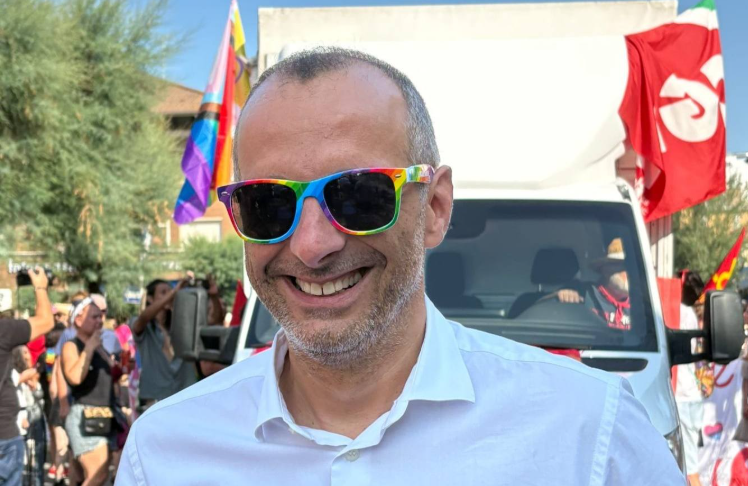 Marche, si allarga l’inchiesta: non solo Ricci (Pd), sono 24 gli indagati. L’ex sindaco di Pesaro sarà interrogato il 30 luglio. Intanto Conte chiede chiarezza e Schlein tace Marche, si allarga l’inchiesta: non solo Ricci (Pd), sono 24 gli indagati. L’ex sindaco di Pesaro sarà interrogato il 30 luglio. Intanto Conte chiede chiarezza e Schlein tace