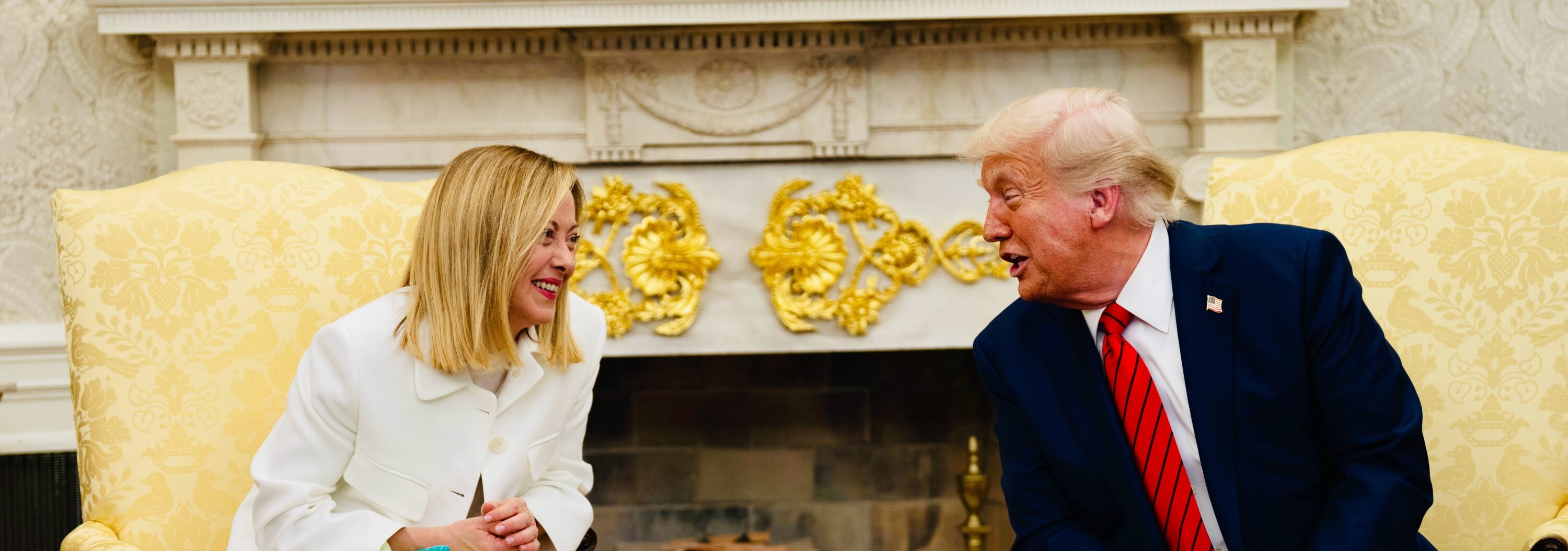 Sempre più sdraiata su Trump, Meloni resta isolata in Europa