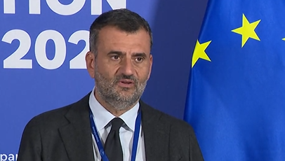 Sondaggi politici, come andranno le elezioni regionali in Puglia: Decaro nettamente avanti Sondaggi politici, come andranno le elezioni regionali in Puglia: Decaro nettamente avanti