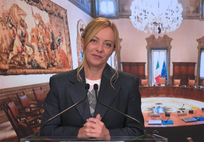 doppia morale dell8217italia prima condanna poi investe