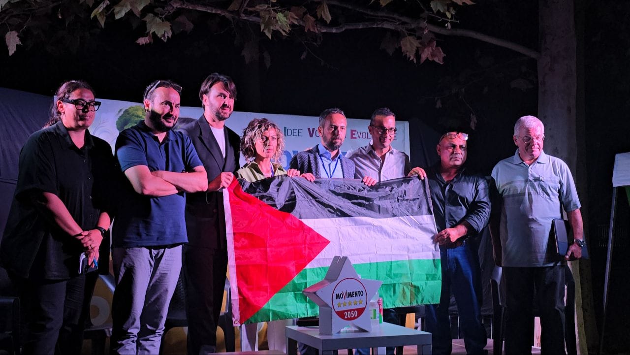 Dalle macerie di Gaza al racconto del giornalista palestinese Safwat Al Kahlout al Movimento Five Festival di Pescara: “Il nostro mestiere sacro per raccontare l’indicibile” Dalle macerie di Gaza al racconto del giornalista palestinese Safwat Al Kahlout al Movimento Five Festival di Pescara: “Il nostro mestiere sacro per raccontare l’indicibile”