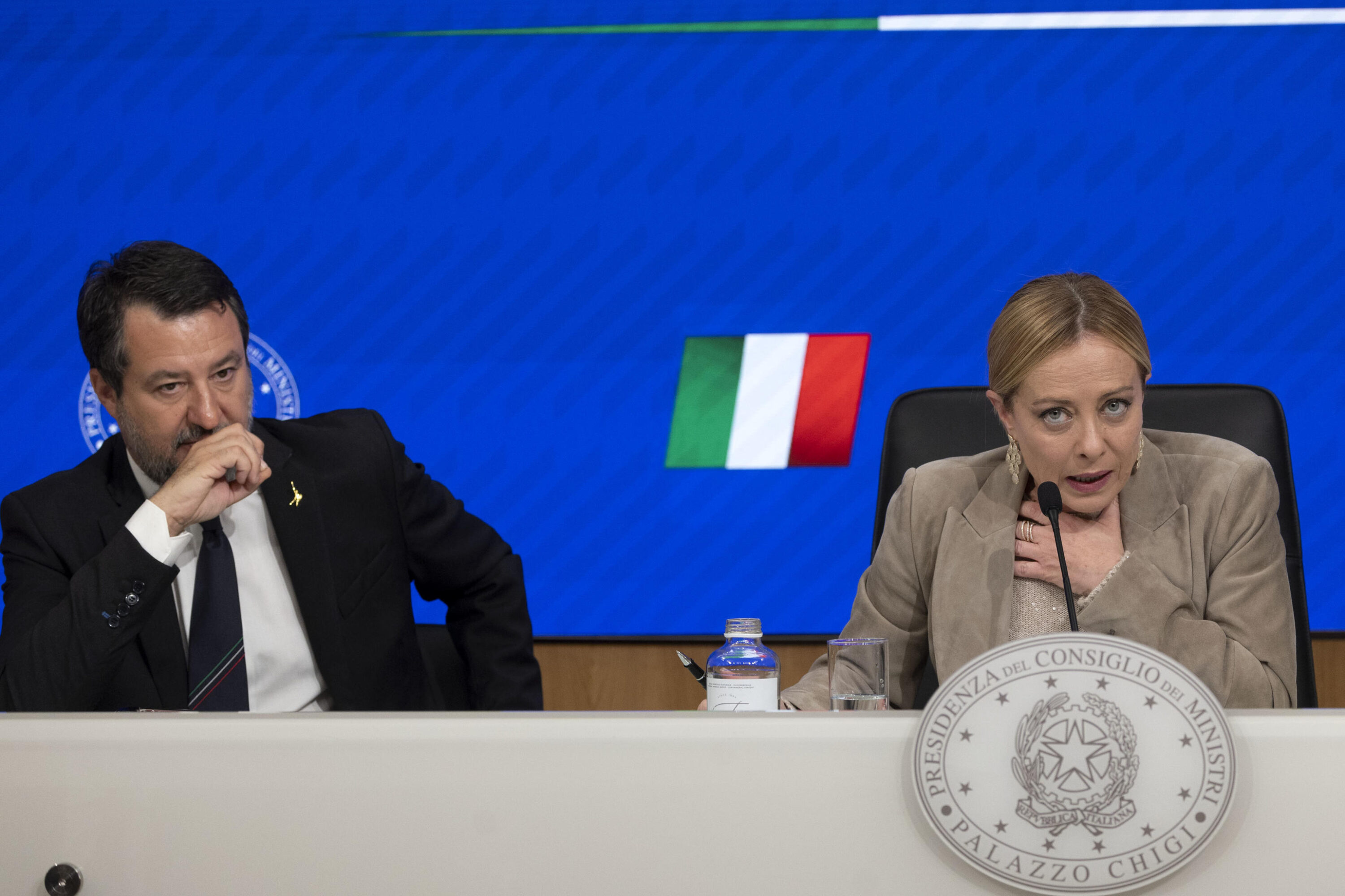 Ddl consenso, dopo lo sgambetto alla premier Salvini insiste: “Lascia spazio a vendette personali”. E ora Meloni risulta una controparte inaffidabile per le opposizioni