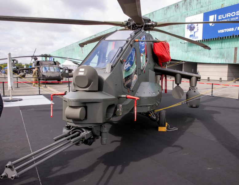 Volano le spese militari: per 48 nuovi elicotteri i costi lievitano dai 2,77 miliardi del 2016 agli attuali 4,65
