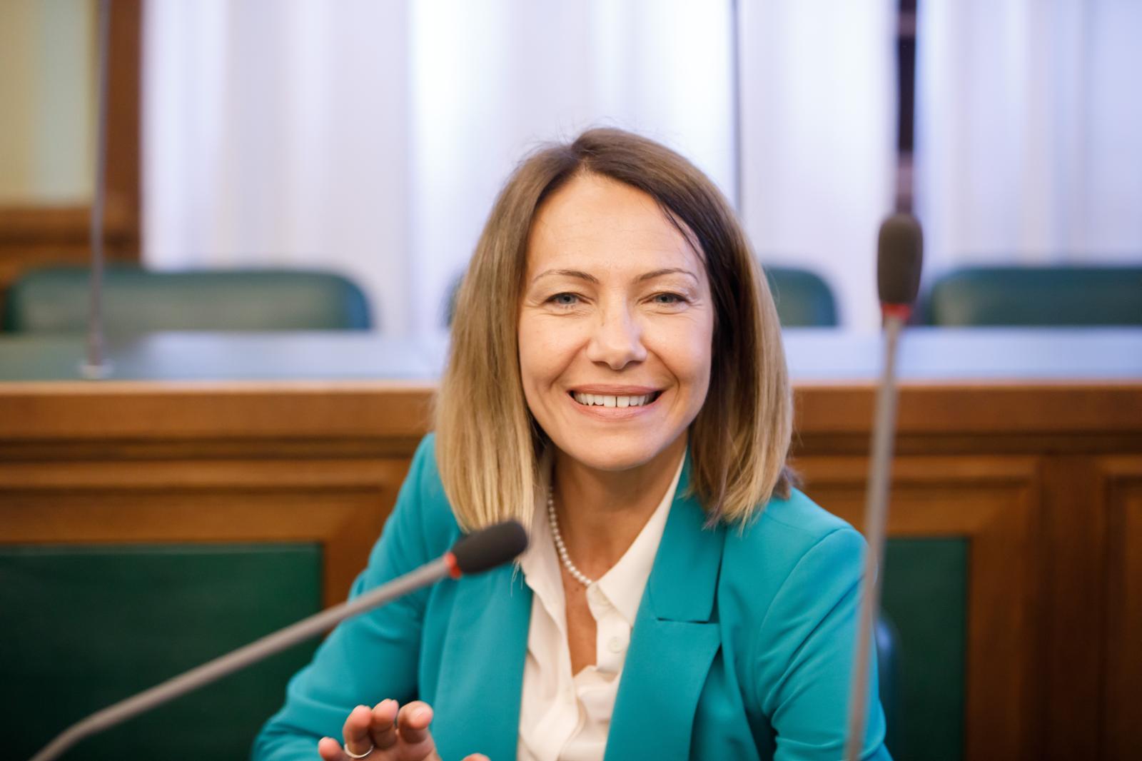 “Donne vittime di violenza, l’indipendenza economica è la prima via d’uscita”: parla la senatrice M5S, Licheri