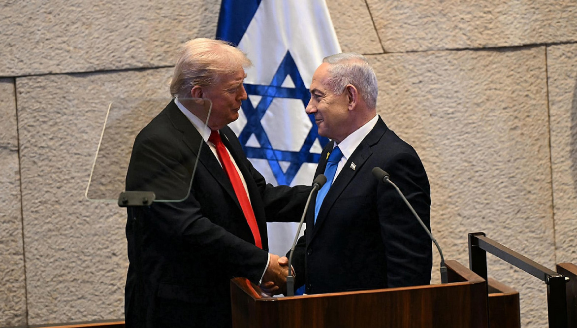 Trump: “Netanyahu un eroe, credo che otterrà la grazia”. Poi promette la fase due a Gaza