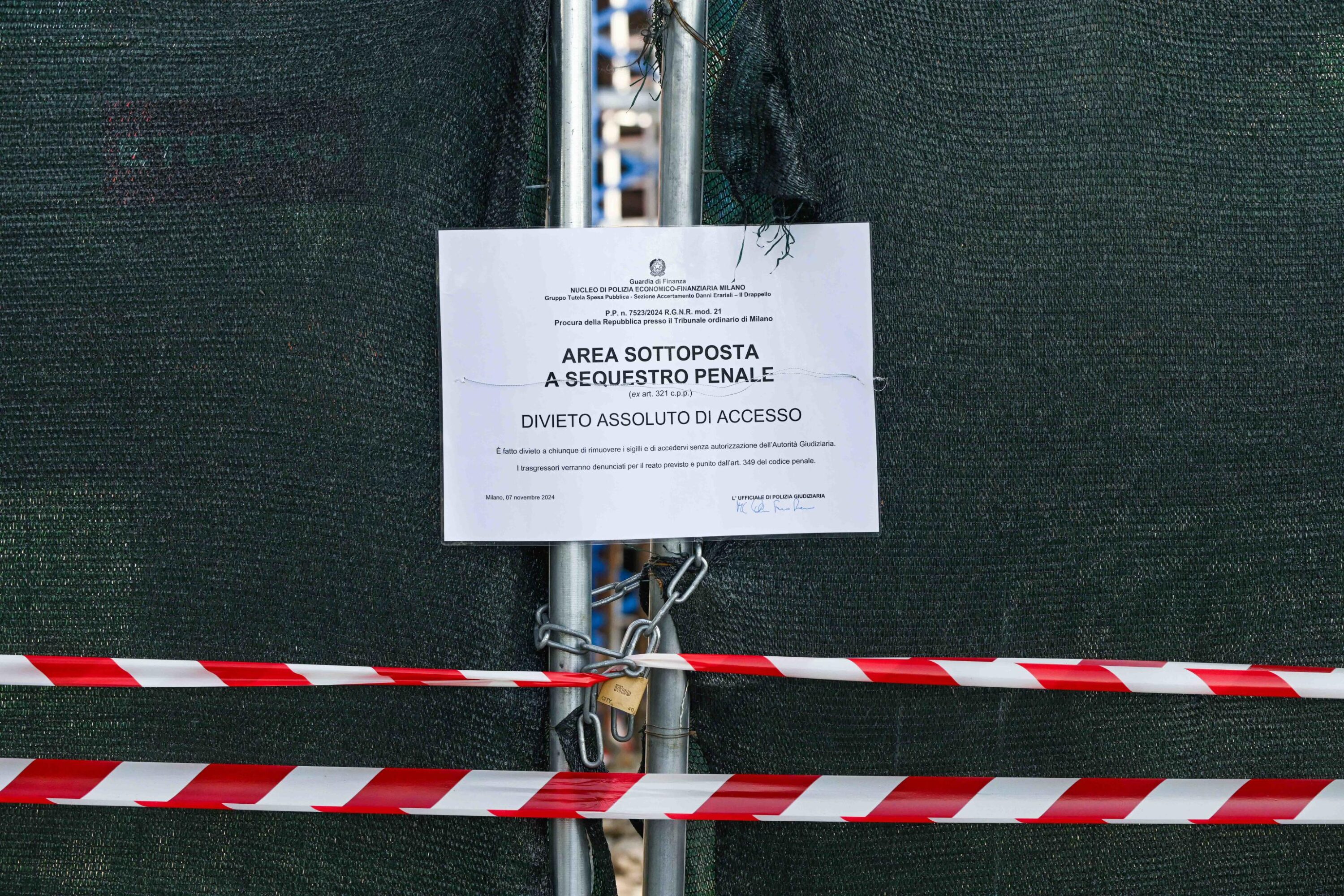 Urbanistica, la richiesta di abbattimento dello stabile abusivo di via Fauchè spaventa i costruttori. E la destra torna a evocareil colpo di spugna