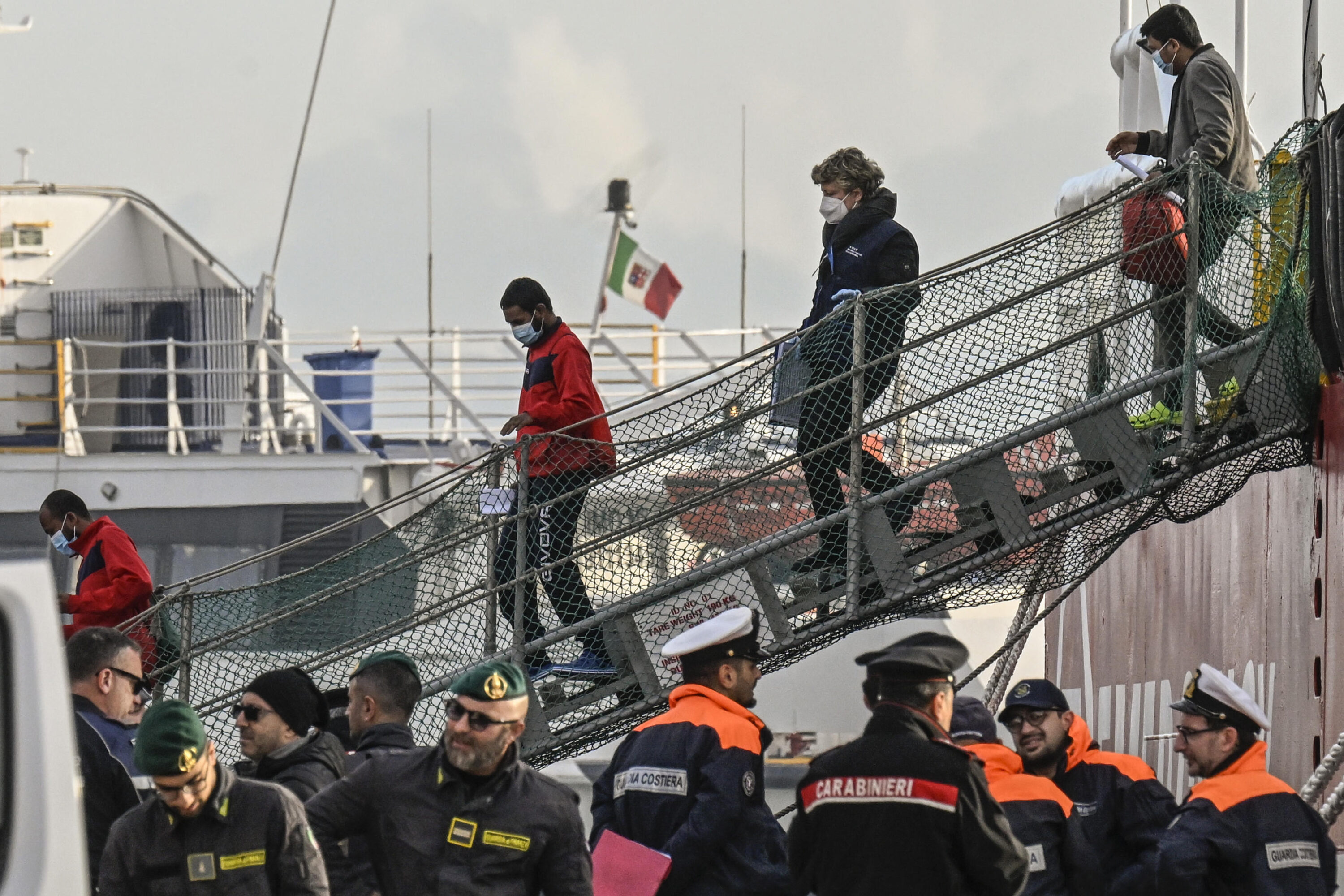 La stretta sui migranti è servita, dal blocco navale al rafforzamento del modello Albania