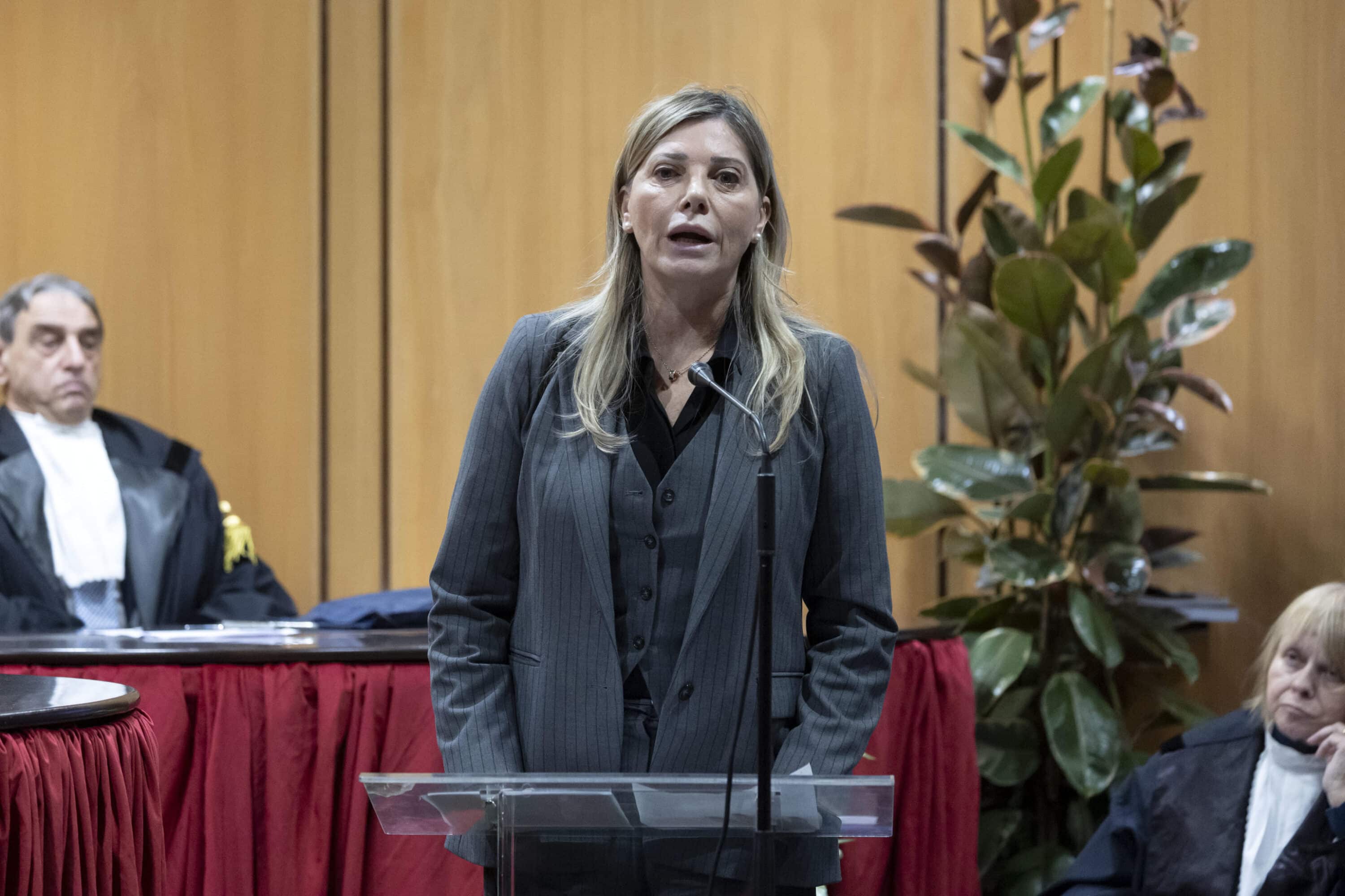 Caso Almasri, chiuse le indagini su Bartolozzi: Nordio e il centrodestra difendono la capo di gabinetto. E attaccano la Procura