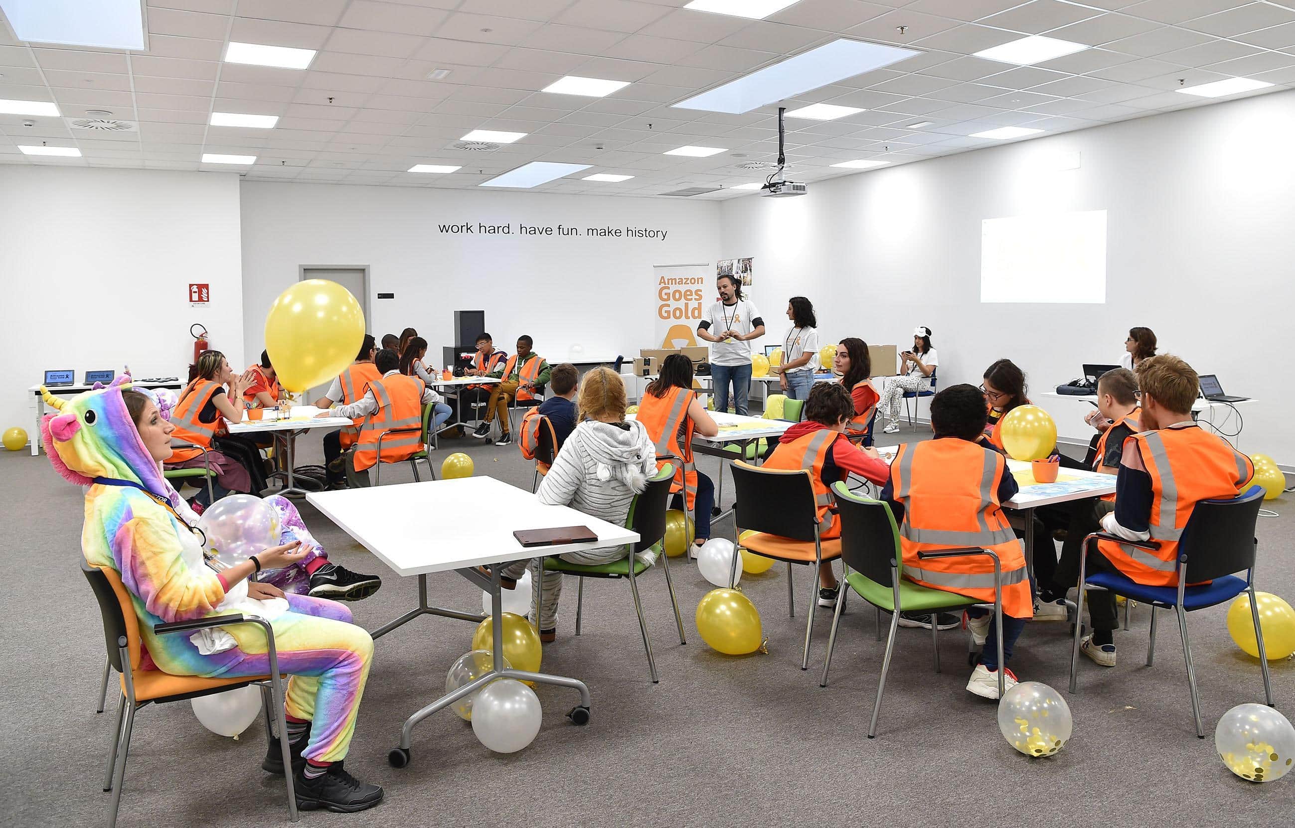 La Cgil batte Amazon: per i giudici di Torino i lavoratori notturni della logistica hanno diritto alla pausa di mezz’ora e al turno ridotto