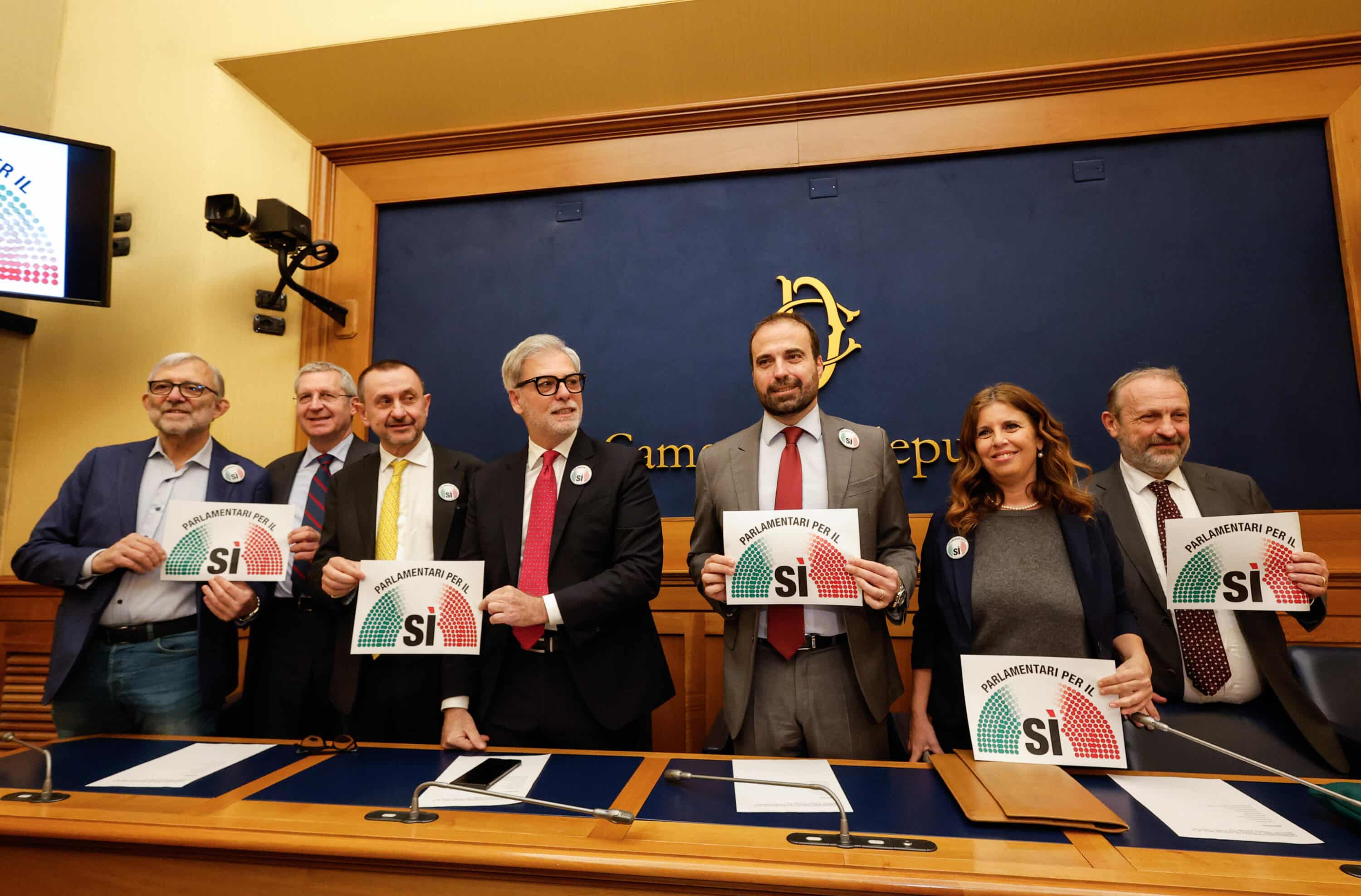 Referendum, debutta l’Intergruppo per il Sì e già volano gli stracci. Giachetti (Iv): “Il centrodestra sta facendo di tutto per farci perdere”