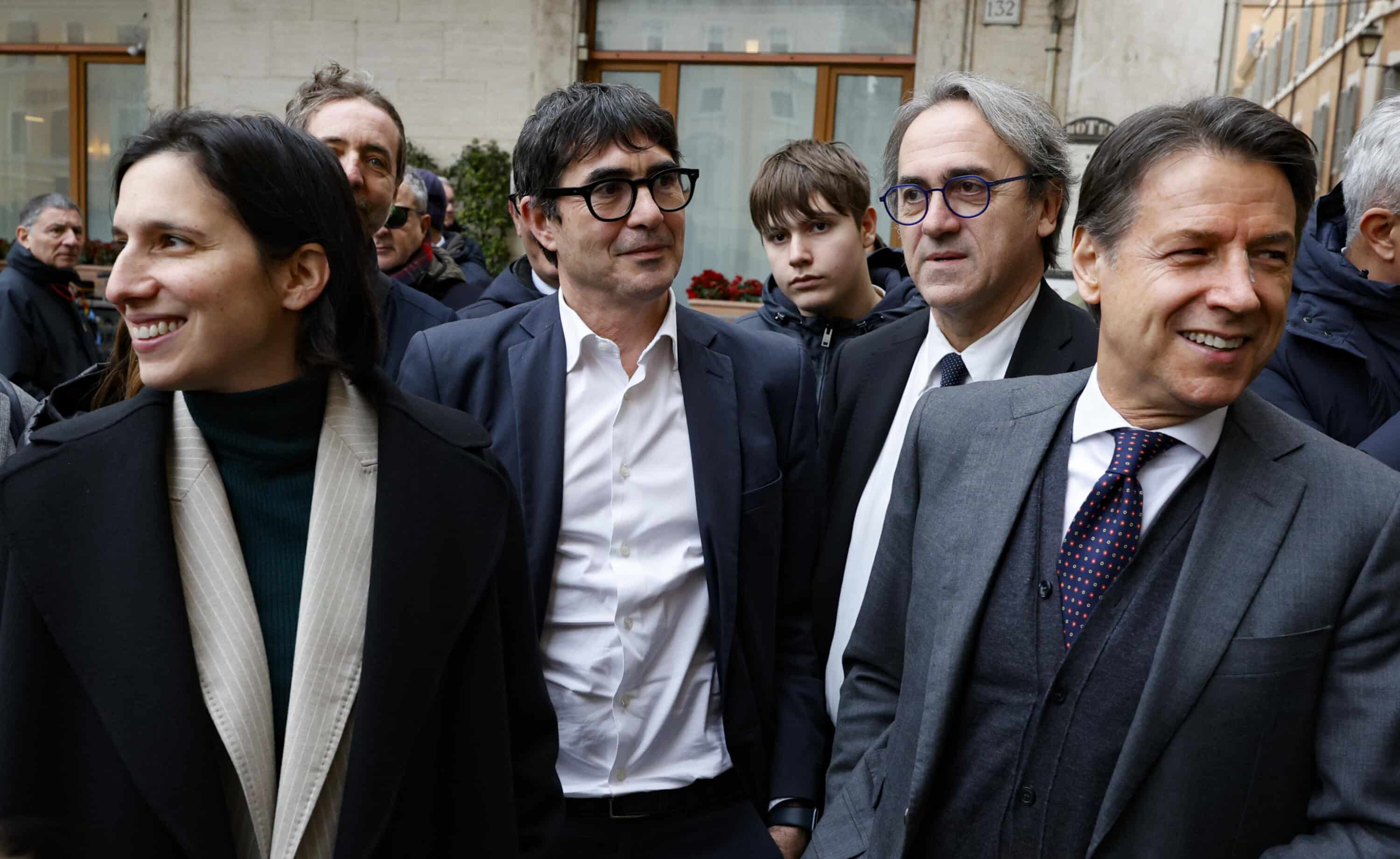 Sondaggi politici, nuovi equilibri nel campo largo: in crescita M5s e Avs, in calo il Pd