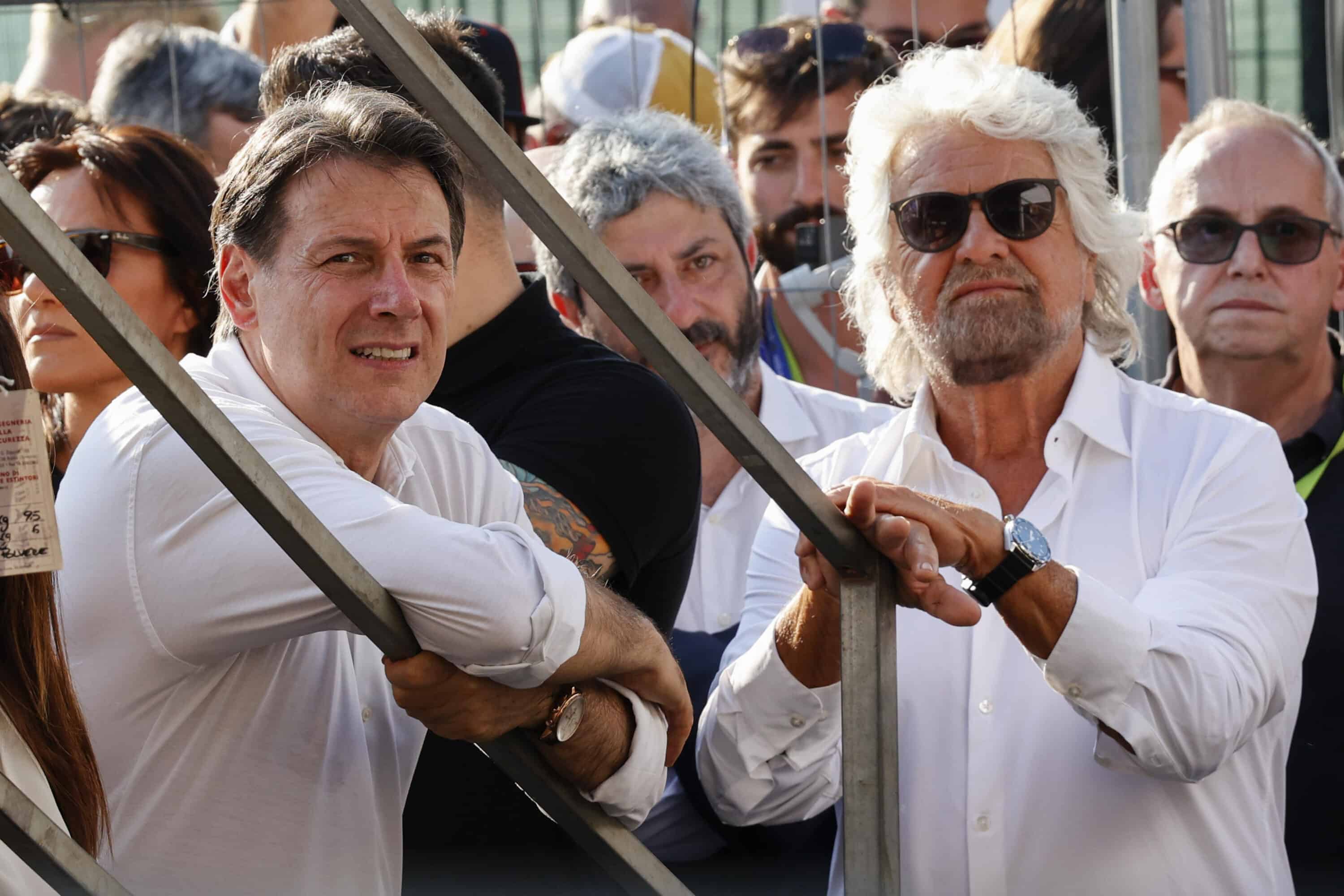 Grillo porta Conte in tribunale: azione legale per riprendersi nome e simbolo del M5s