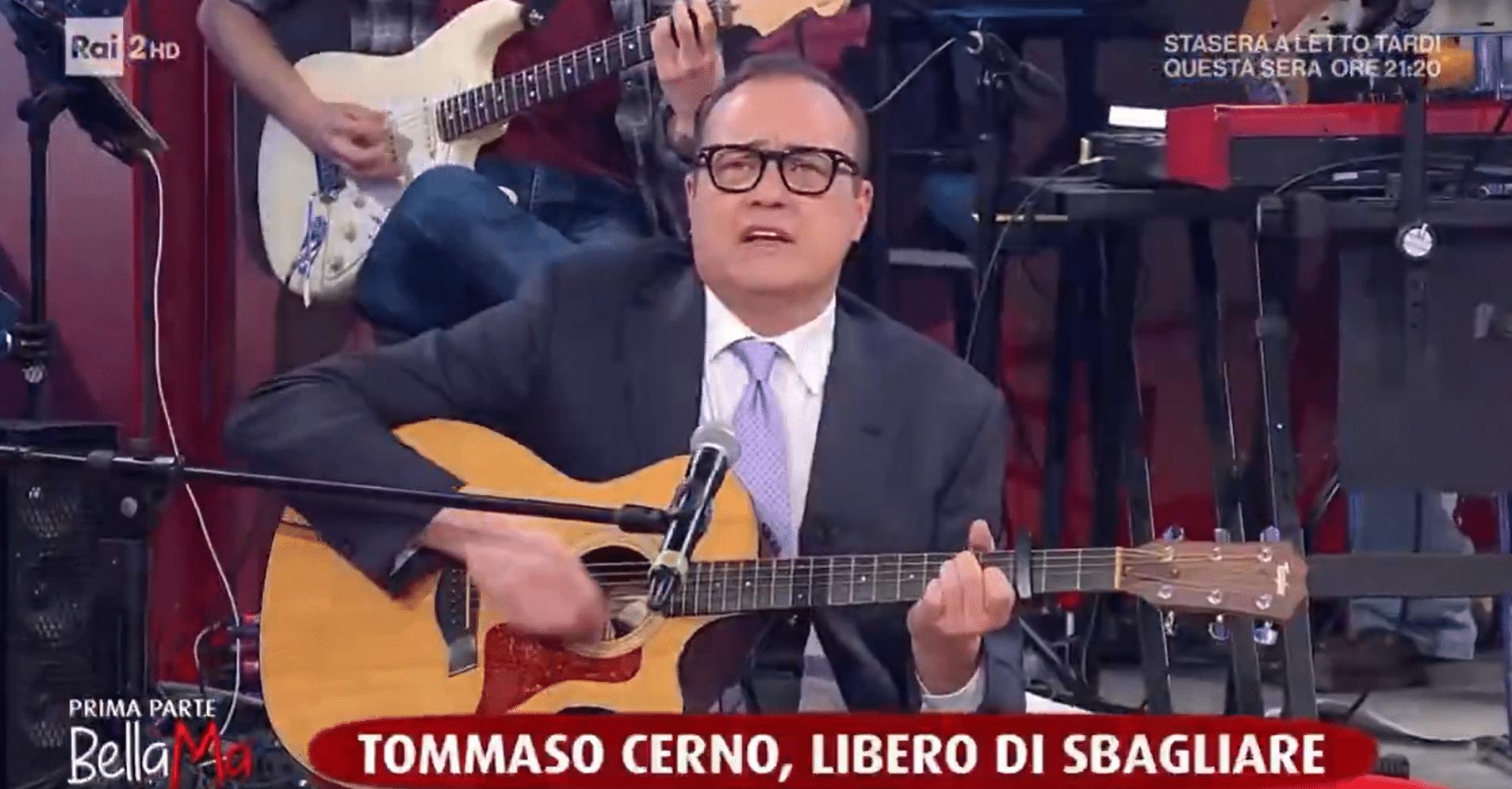 Il compenso di Cerno in Rai? Resta un mistero. TeleMeloni tace sulle cifre. Bevilacqua (M5S): “Da viale Mazzini risposte imbarazzanti”