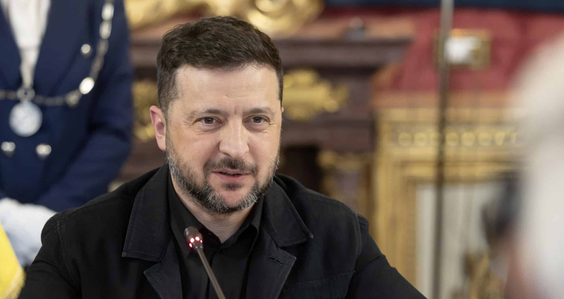 zelensky tende la mano a putin e si dice pronto a incontrarlo sono disponibile in qualsiasi momento ma il cremlino lo gela se vuole venga a mosca da Lanotiziagiornale.it zelensky tende la mano a putin e si dice pronto a incontrarlo sono disponibile in qualsiasi momento ma il cremlino lo gela se vuole venga a mosca