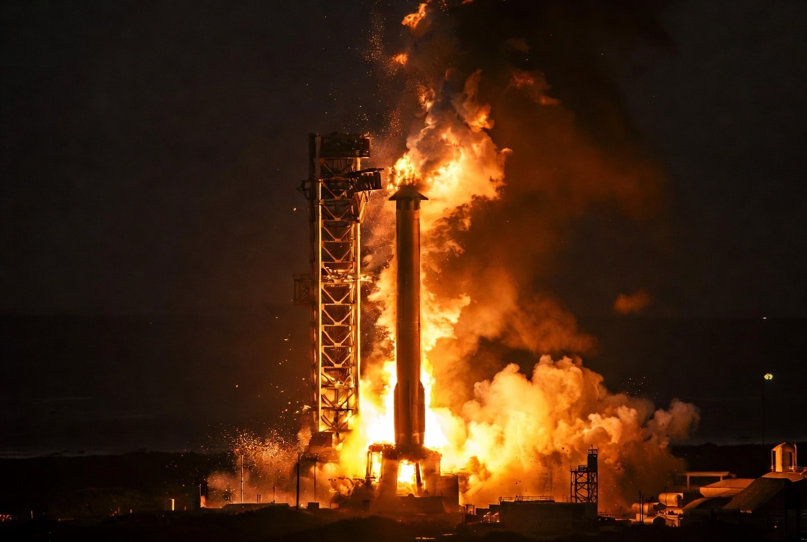 Disastro Blue Origin: il razzo New Glenn esplode sulla rampa a Cape Canaveral