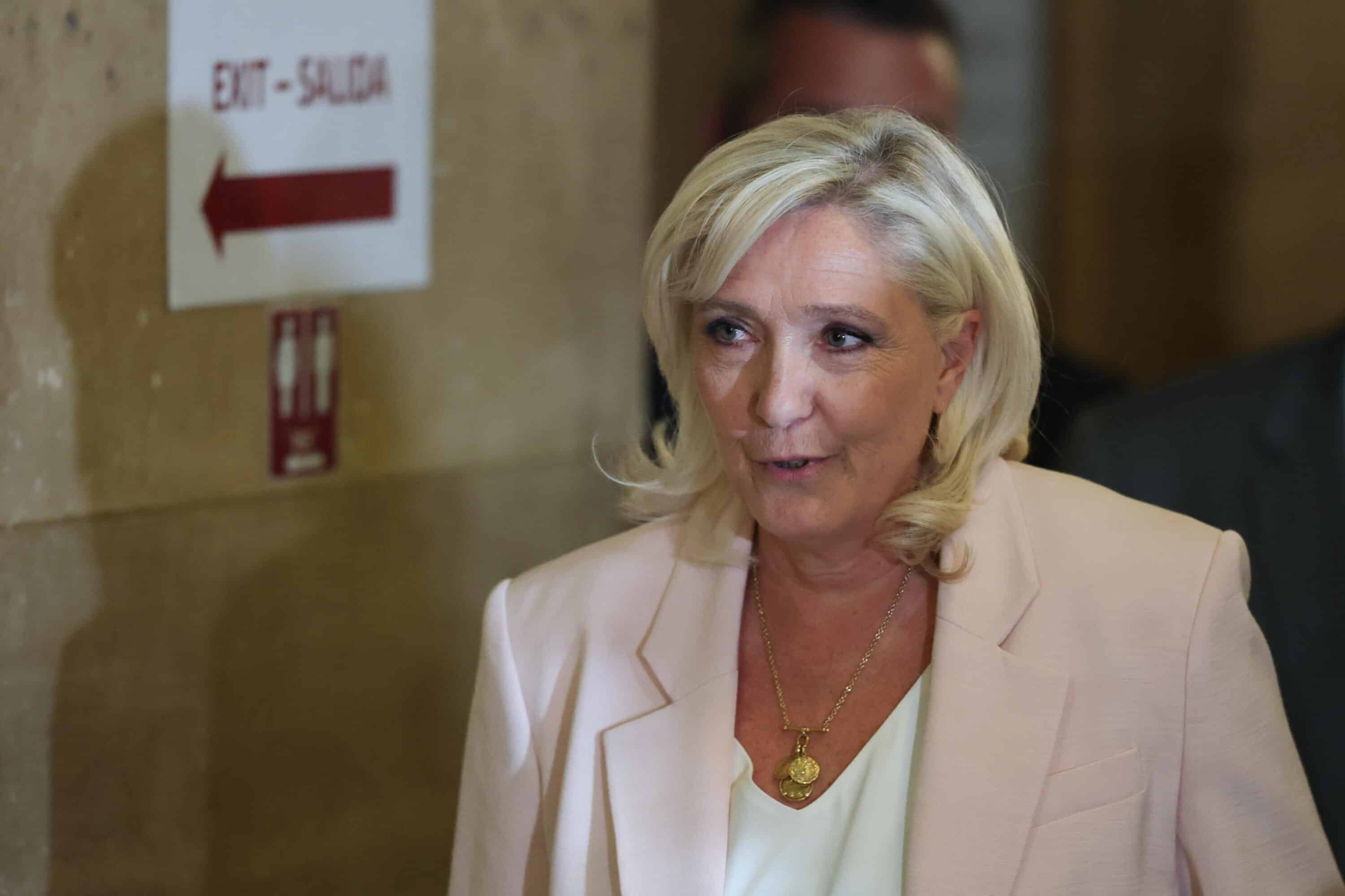 le pen condannata ma si pu242 candidare alle presidenziali francesi da Lanotiziagiornale.it le pen condannata ma si pu242 candidare alle presidenziali francesi