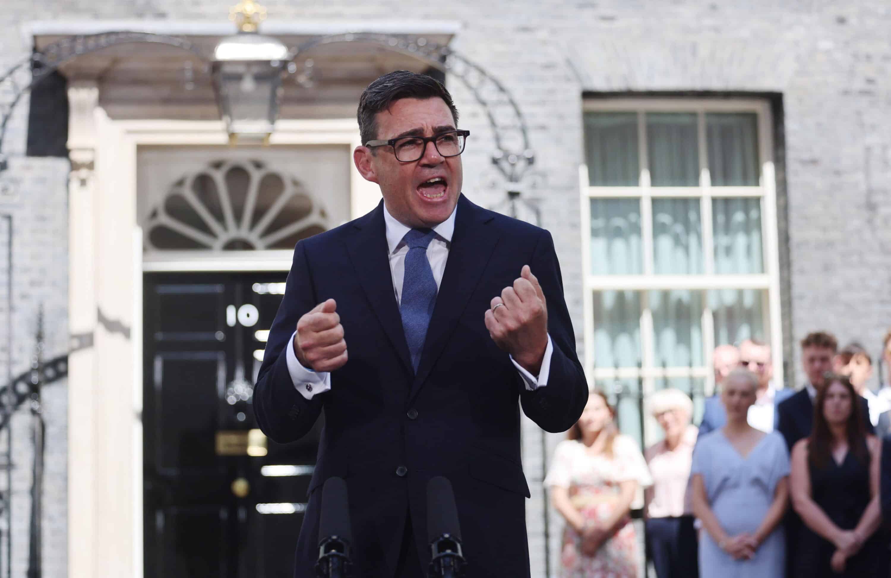 ma quale rivoluzione nel regno unito burnham approda a downing street e dall8217ue all8217ucraina ribadisce la continuit224 del suo governo con quello di starmer da Lanotiziagiornale.it ma quale rivoluzione nel regno unito burnham approda a downing street e dall8217ue all8217ucraina ribadisce la continuit224 del suo governo con quello di starmer