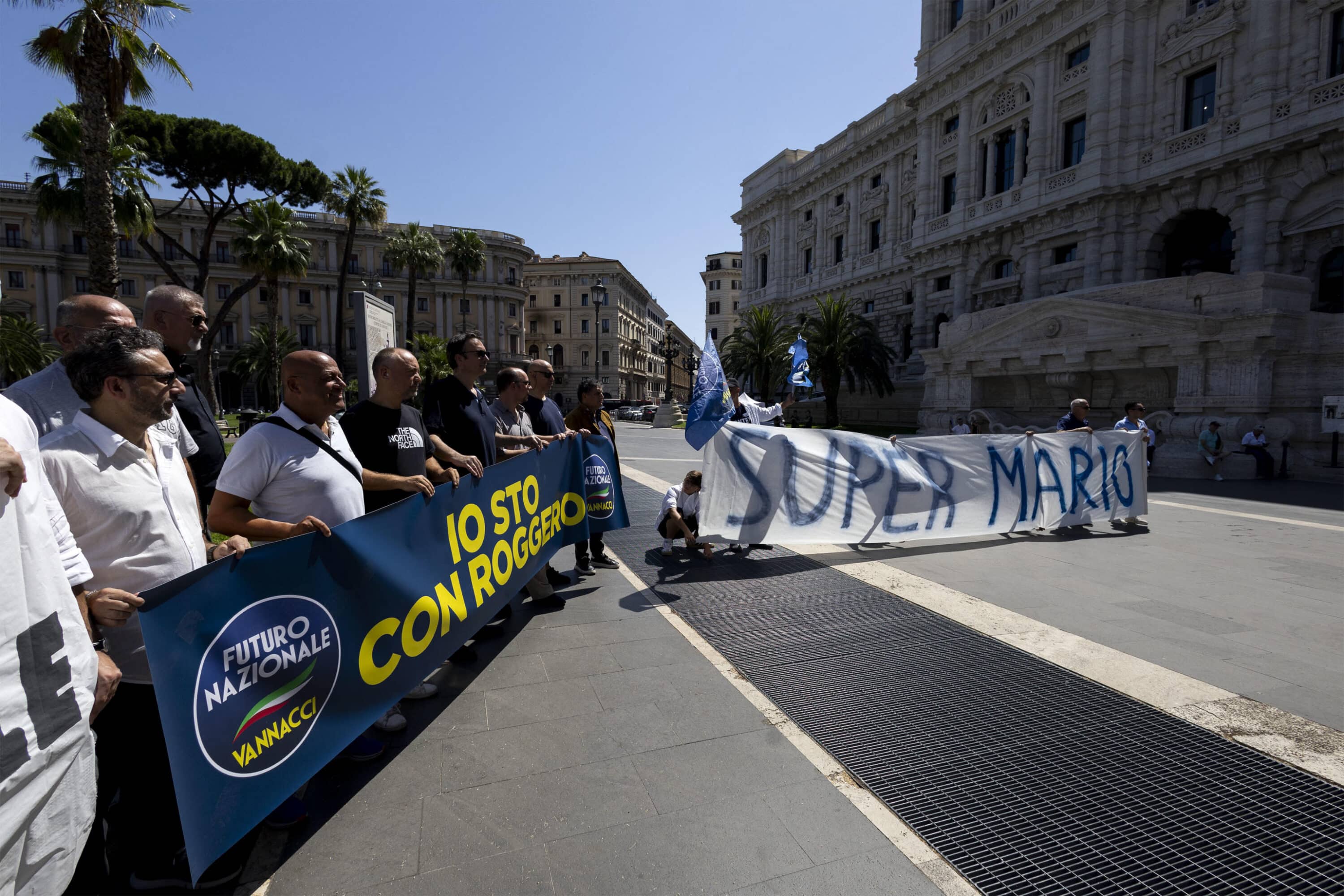 caso roggero la cassazione conferma la condanna definitiva ma 232 gara a destra a intestarsi la battaglia per la difesa sempre legittima da Lanotiziagiornale.it caso roggero la cassazione conferma la condanna definitiva ma 232 gara a destra a intestarsi la battaglia per la difesa sempre legittima
