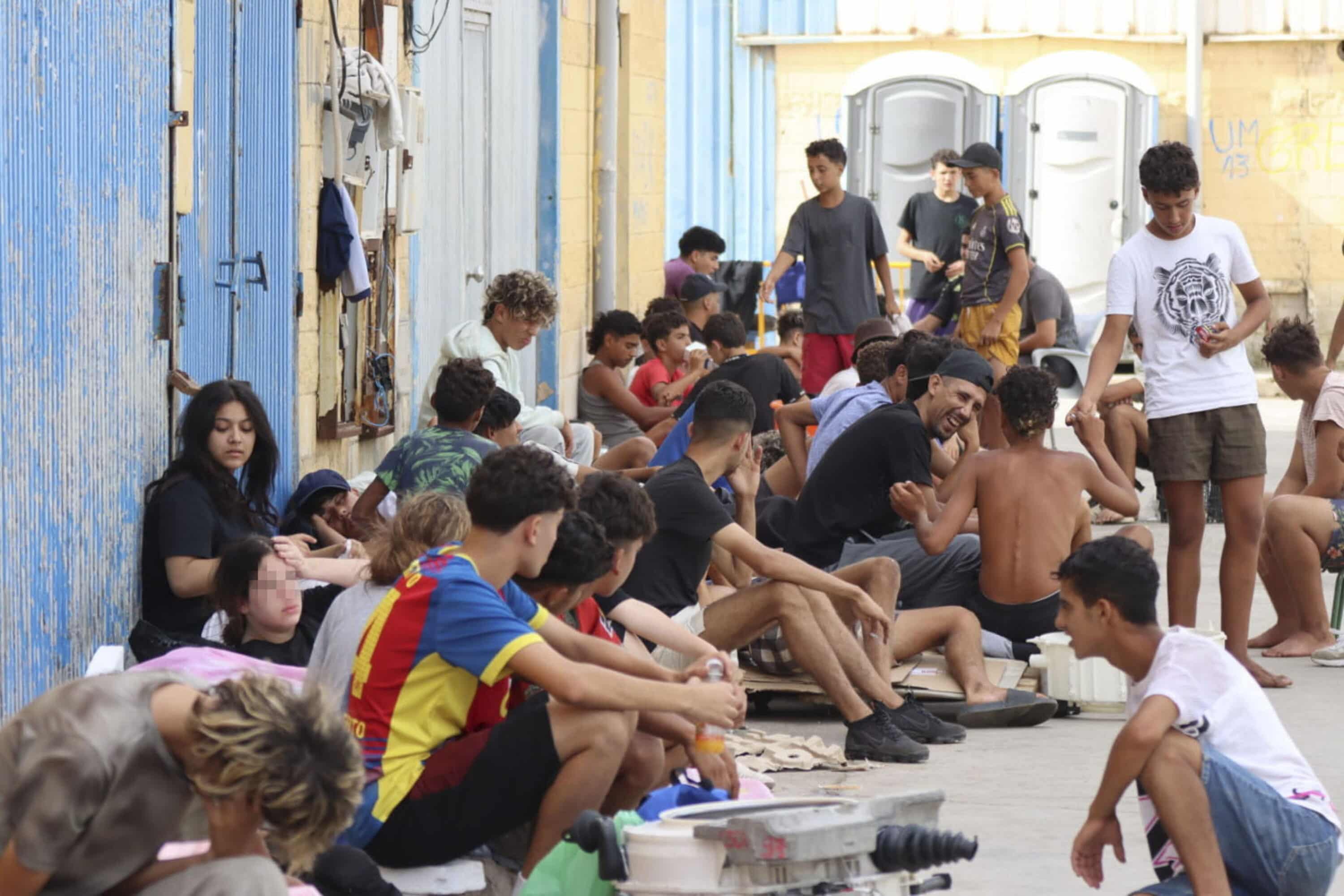Migranti, al Consiglio europeo tutta la destra (e pezzi di sinistra) contro Sanchez: asse Roma-Copenaghen per il modello Albania nei Paesi terzi