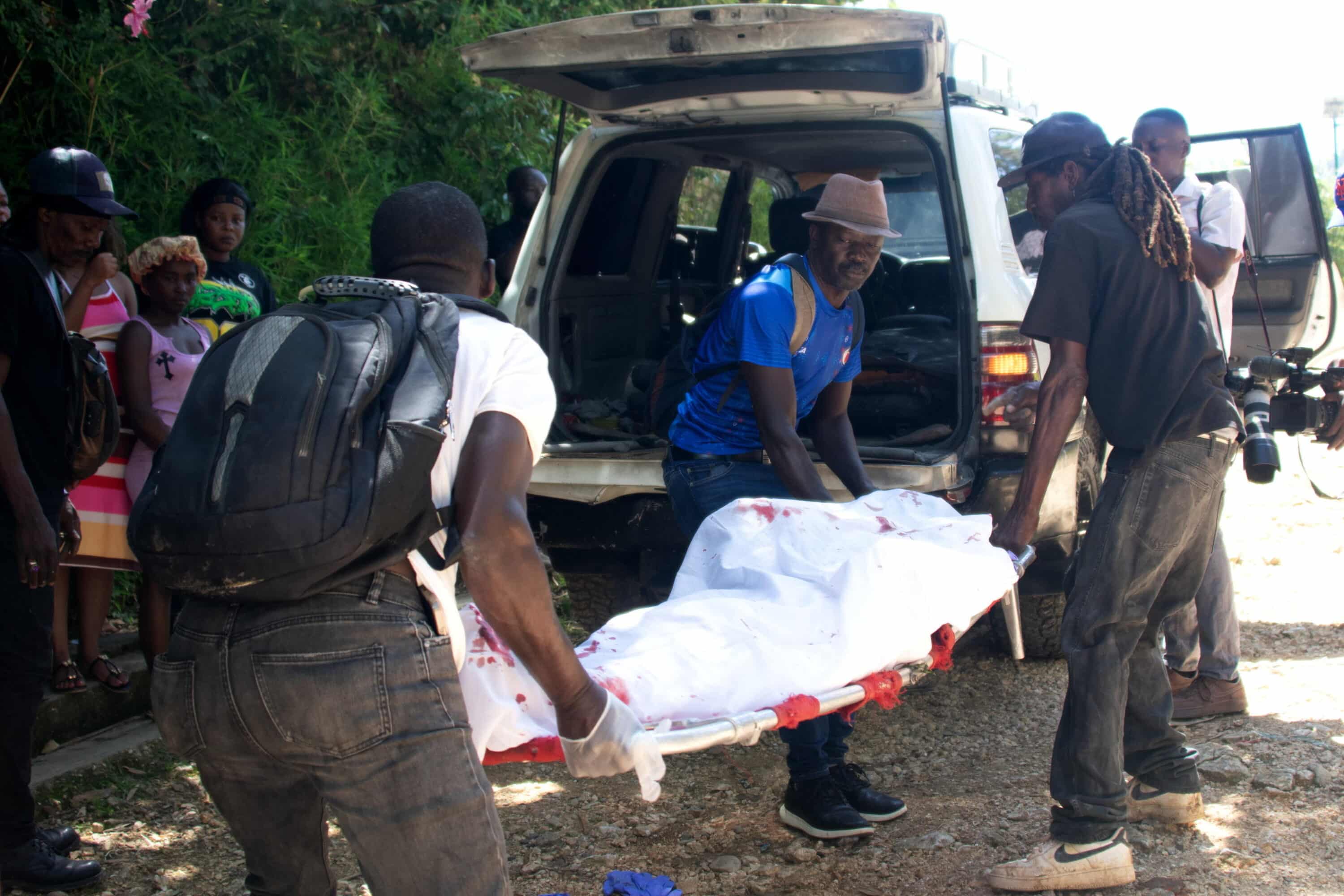 haiti orrore a kenscoff la gang viv ansanm fa una mattanza uccidendo almeno 47 persone e dopo prende in ostaggio decine di donne e bambini da Lanotiziagiornale.it haiti orrore a kenscoff la gang viv ansanm fa una mattanza uccidendo almeno 47 persone e dopo prende in ostaggio decine di donne e bambini