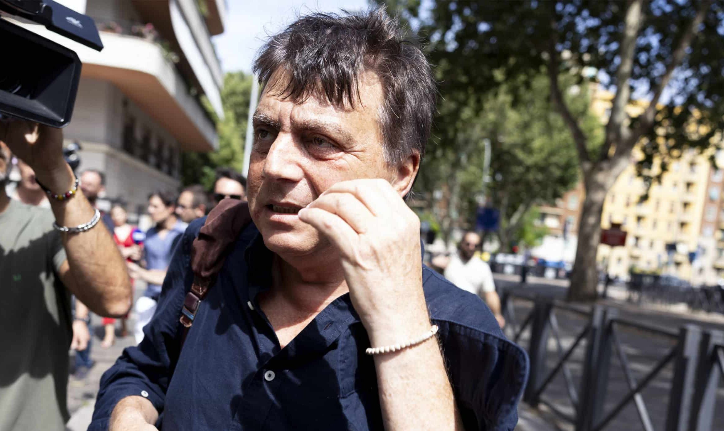 valter lavitola il pi249 citato della settimana da radio e tv menzionato 1303 volte seguito da ranucci 1303 terzo posto per sara curtis da Lanotiziagiornale.it valter lavitola il pi249 citato della settimana da radio e tv menzionato 1303 volte seguito da ranucci 1303 terzo posto per sara curtis