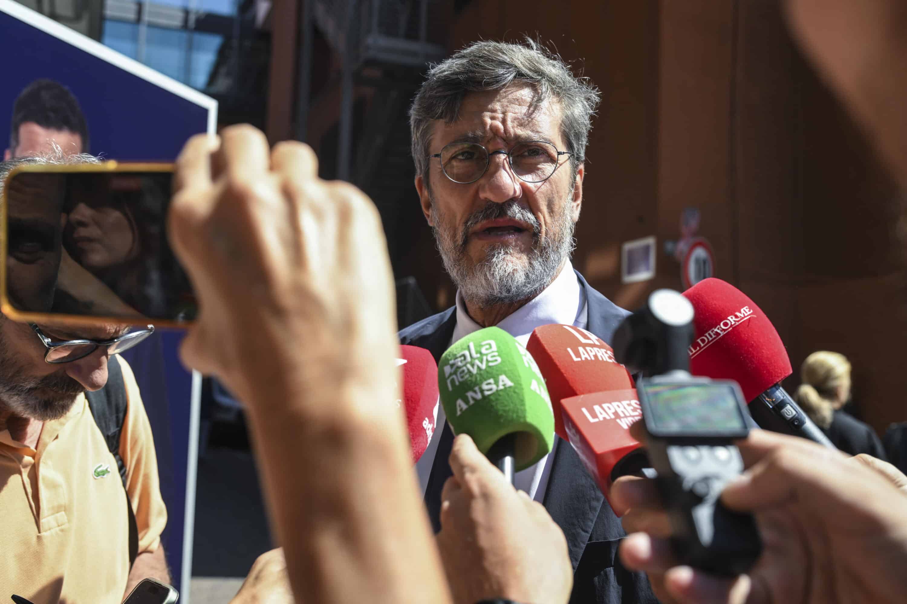 bufera a report corsini rompe il silenzio i conduttori li sceglie il direttore piervincenzi resta da Lanotiziagiornale.it bufera a report corsini rompe il silenzio i conduttori li sceglie il direttore piervincenzi resta