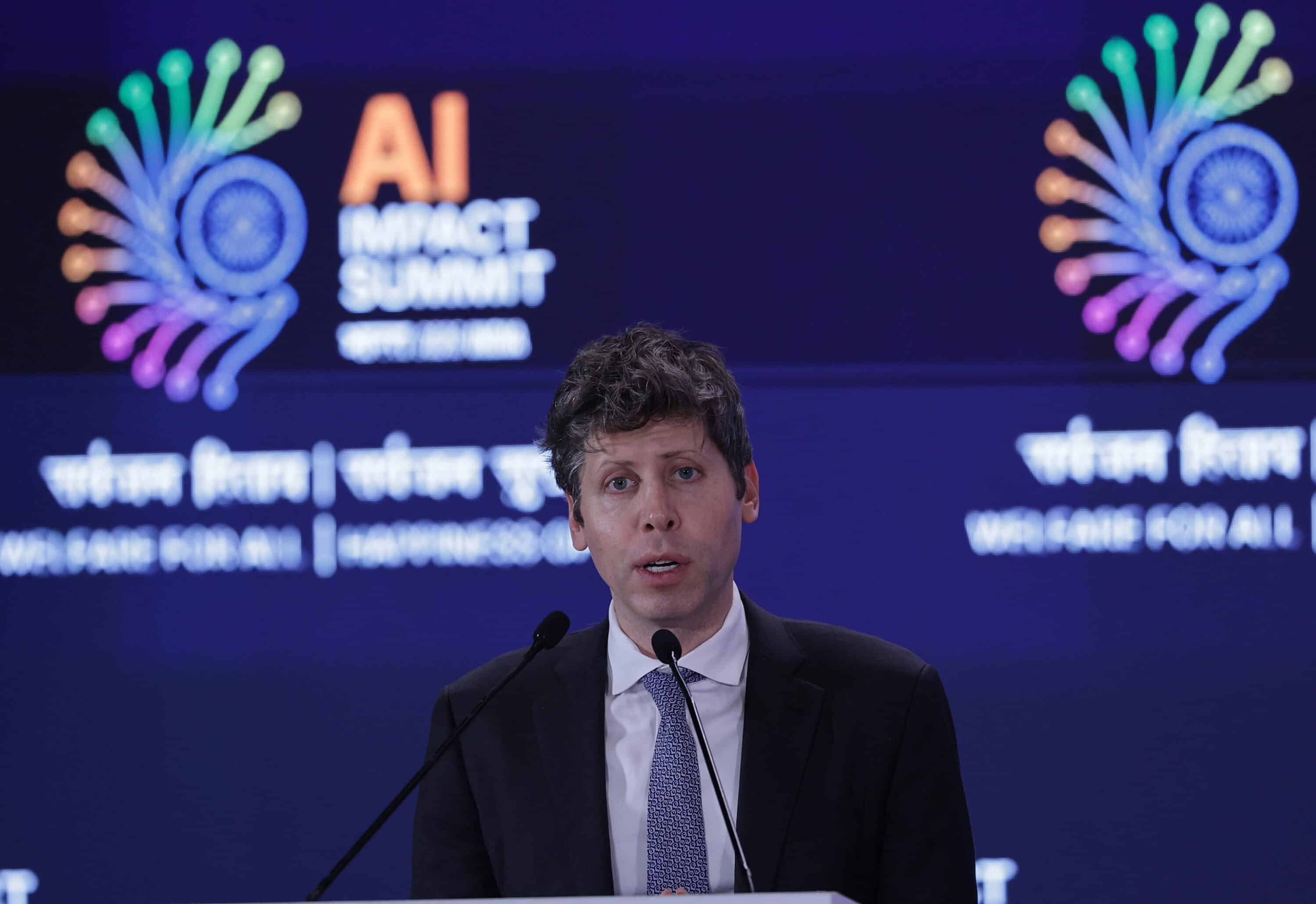 sam altman di open ai risponde a trump e rilancia l8217allarme sull8217intelligenza artificiale rischiamo conseguenze distopiche da Lanotiziagiornale.it sam altman di open ai risponde a trump e rilancia l8217allarme sull8217intelligenza artificiale rischiamo conseguenze distopiche
