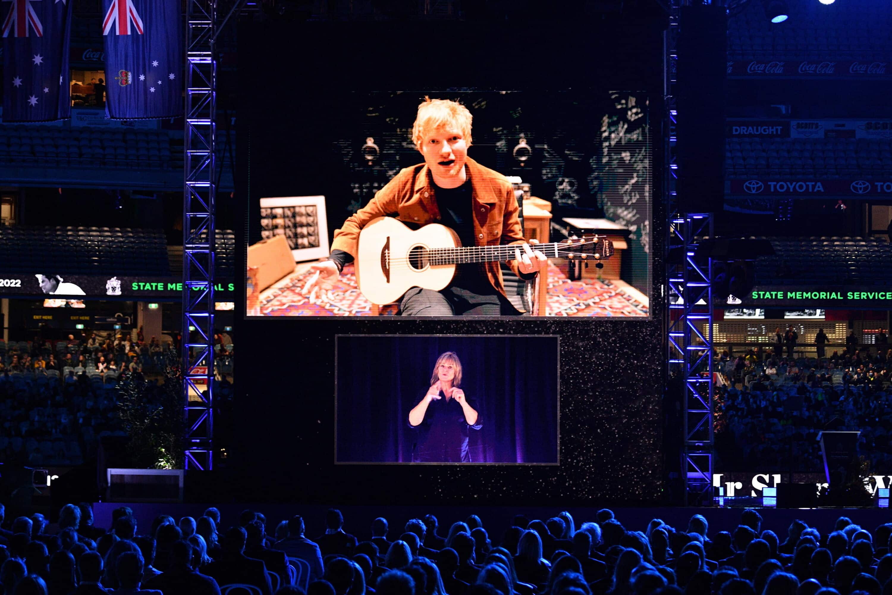 grida palestina libera il rapper macklemore viene cacciato dal tour usa di sheeran che si nasconde dietro il non tocca a me ma resta da solo da Lanotiziagiornale.it grida palestina libera il rapper macklemore viene cacciato dal tour usa di sheeran che si nasconde dietro il non tocca a me ma resta da solo