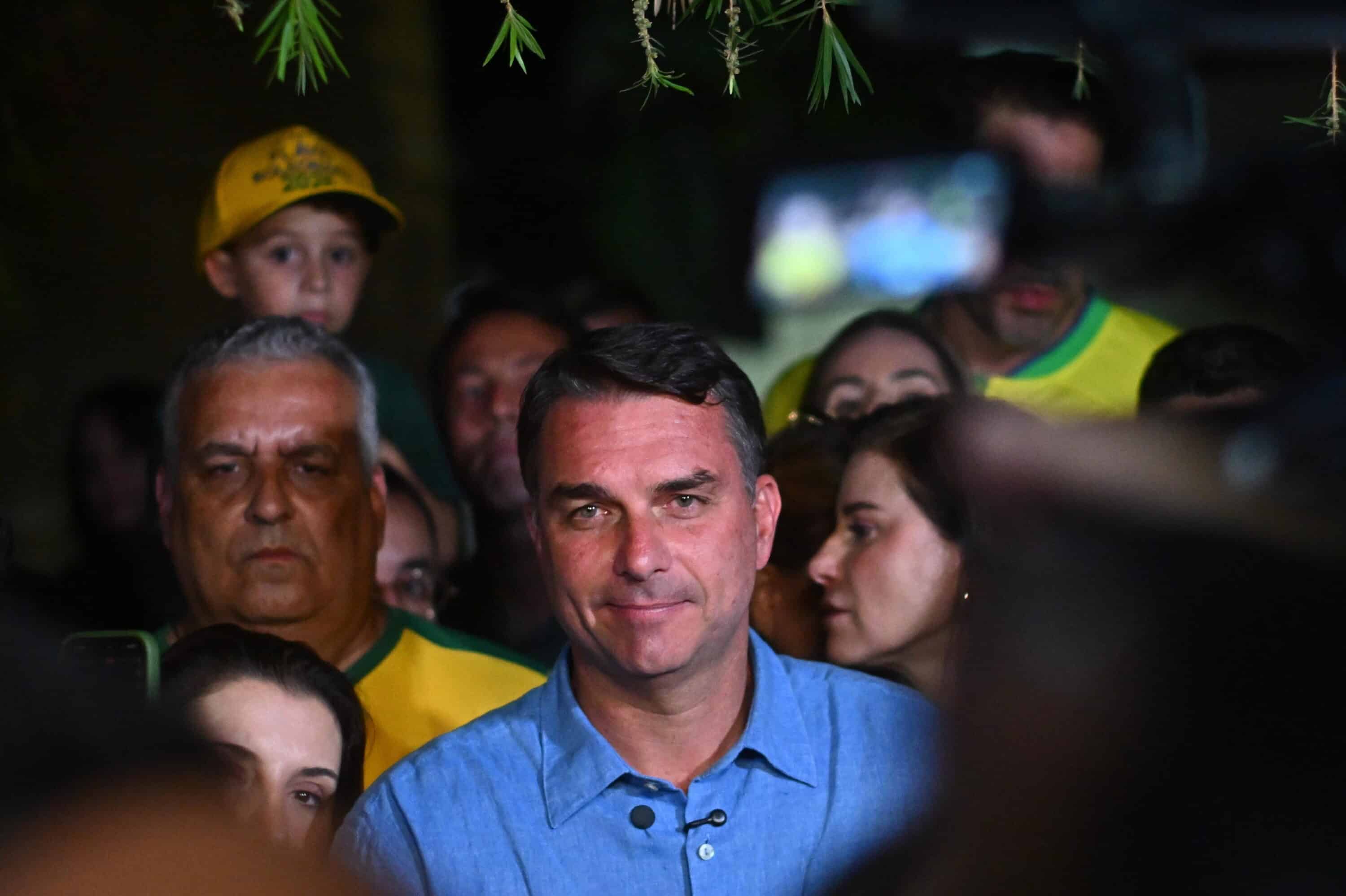 brasile terremoto alle urne fl225vio bolsonaro supera lula ora la partita per la presidenza si decider224 al ballottaggio da Lanotiziagiornale.it brasile terremoto alle urne fl225vio bolsonaro supera lula ora la partita per la presidenza si decider224 al ballottaggio