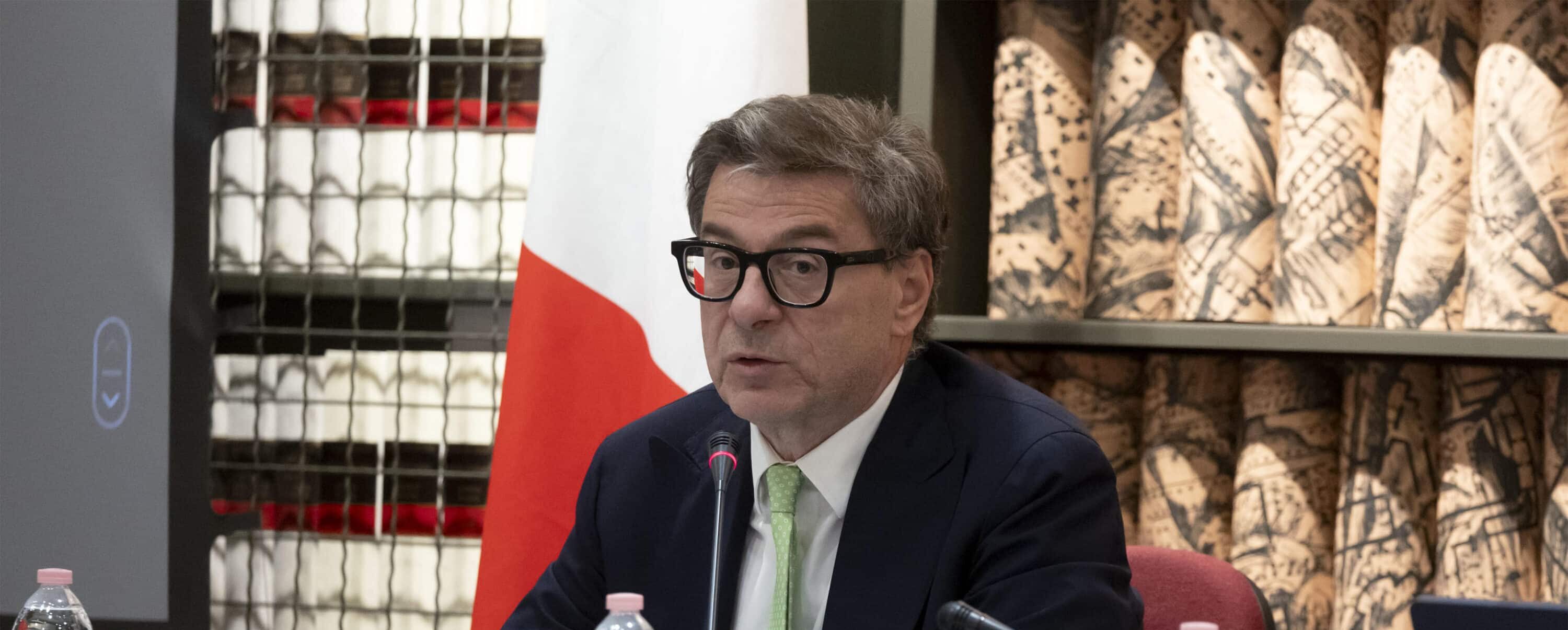 rissa a destra lega forza italia sul prelievo alle banche da Lanotiziagiornale.it rissa a destra lega forza italia sul prelievo alle banche