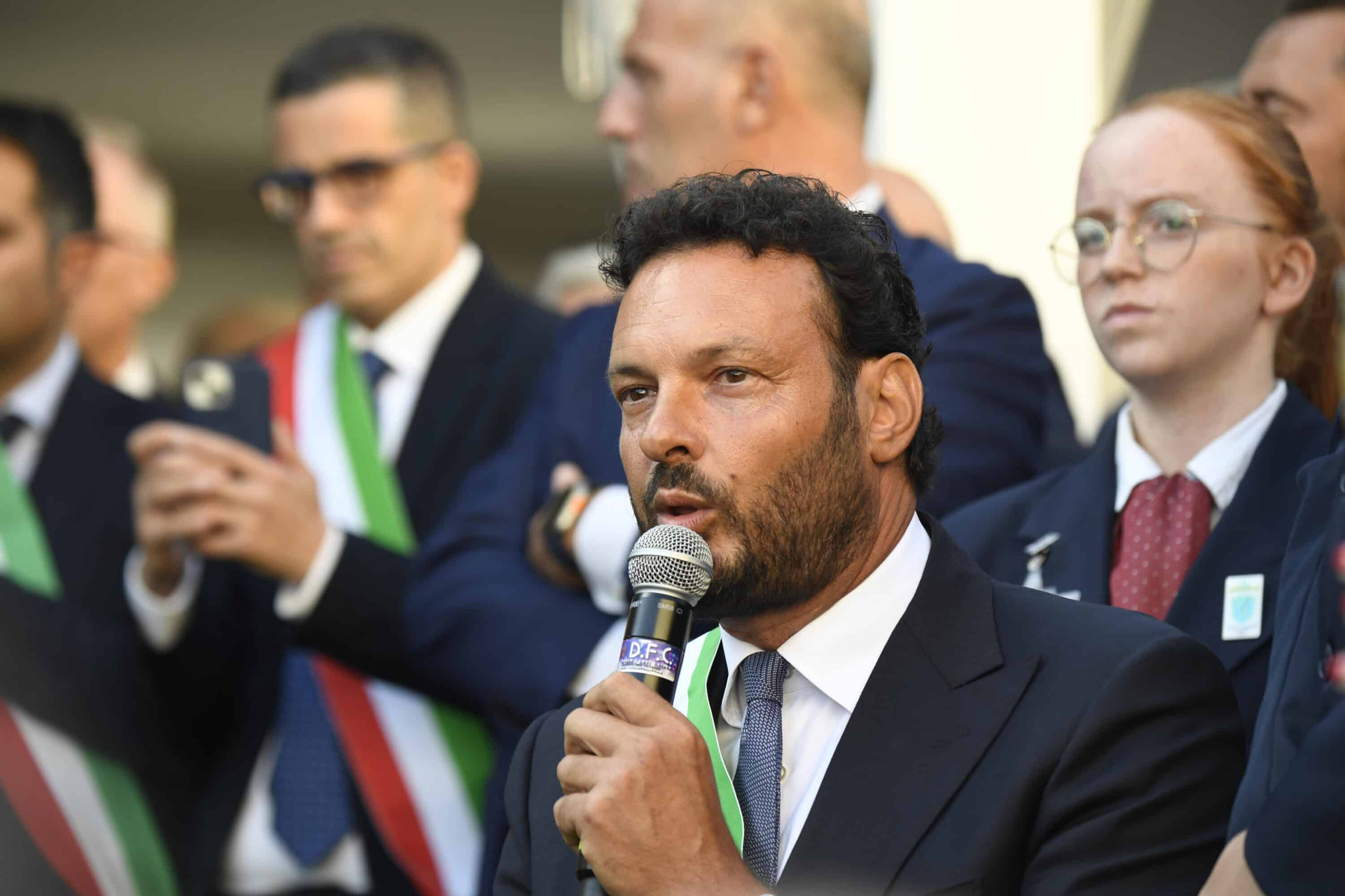 siracusa appalti agli amici in cambio di soldi e voti indagato il sindaco italia commissario regionale di azione da Lanotiziagiornale.it siracusa appalti agli amici in cambio di soldi e voti indagato il sindaco italia commissario regionale di azione